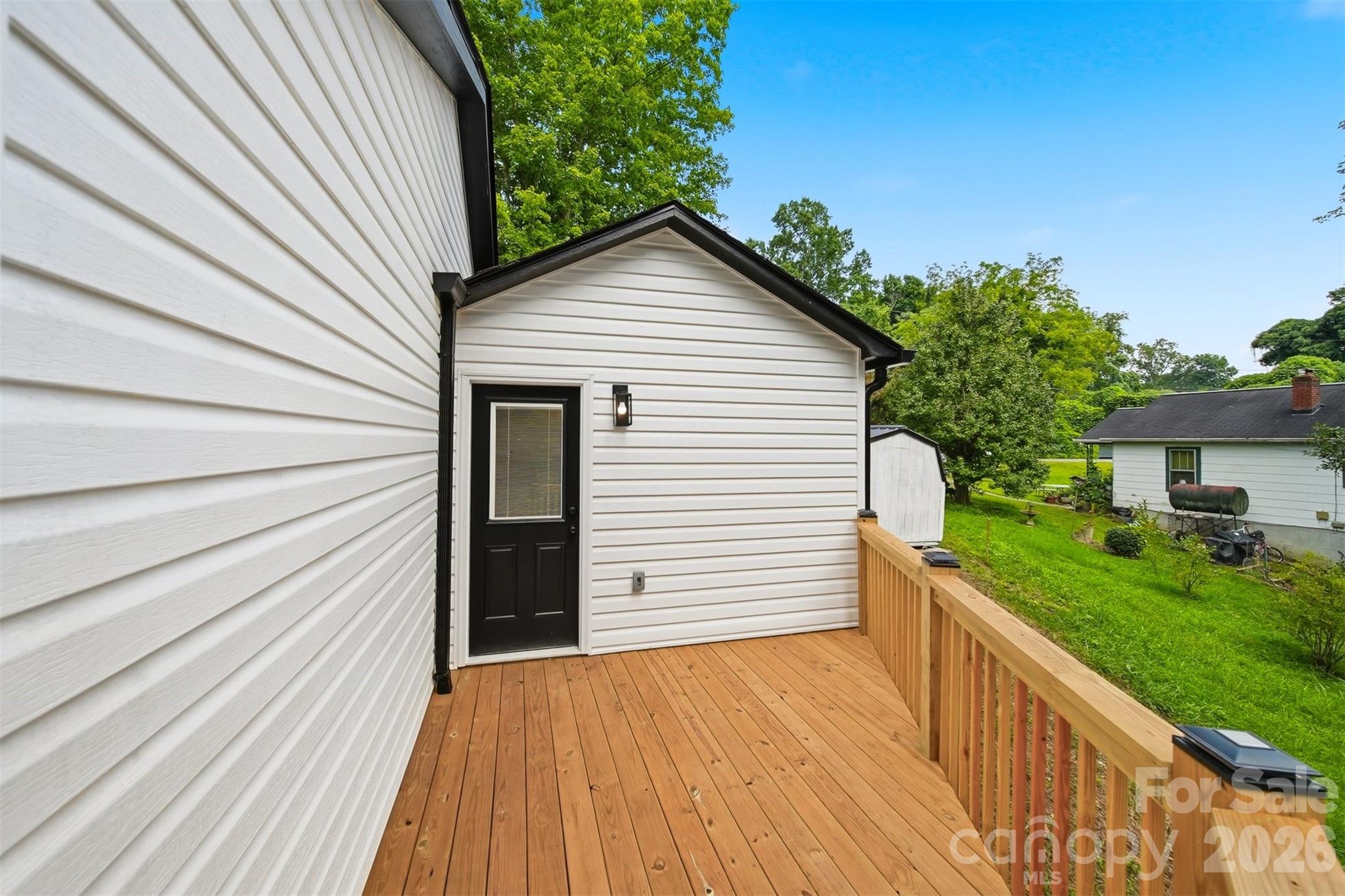 419 Rockyford Street Property Photo 30