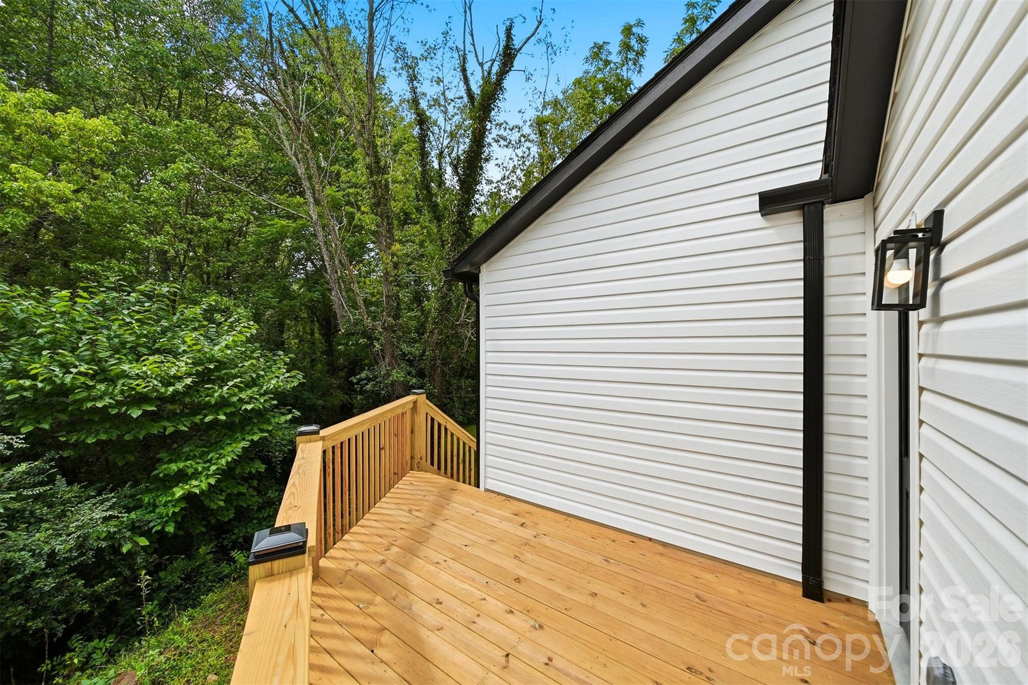 419 Rockyford Street Property Photo 32