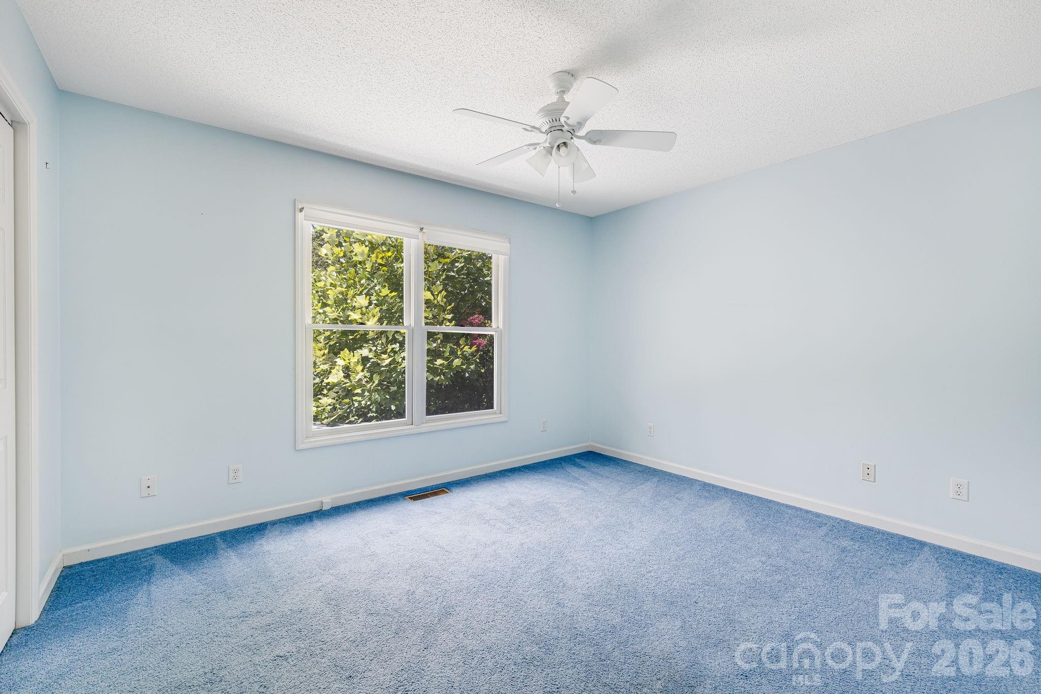 6 Arrowhead Lane Property Photo 25