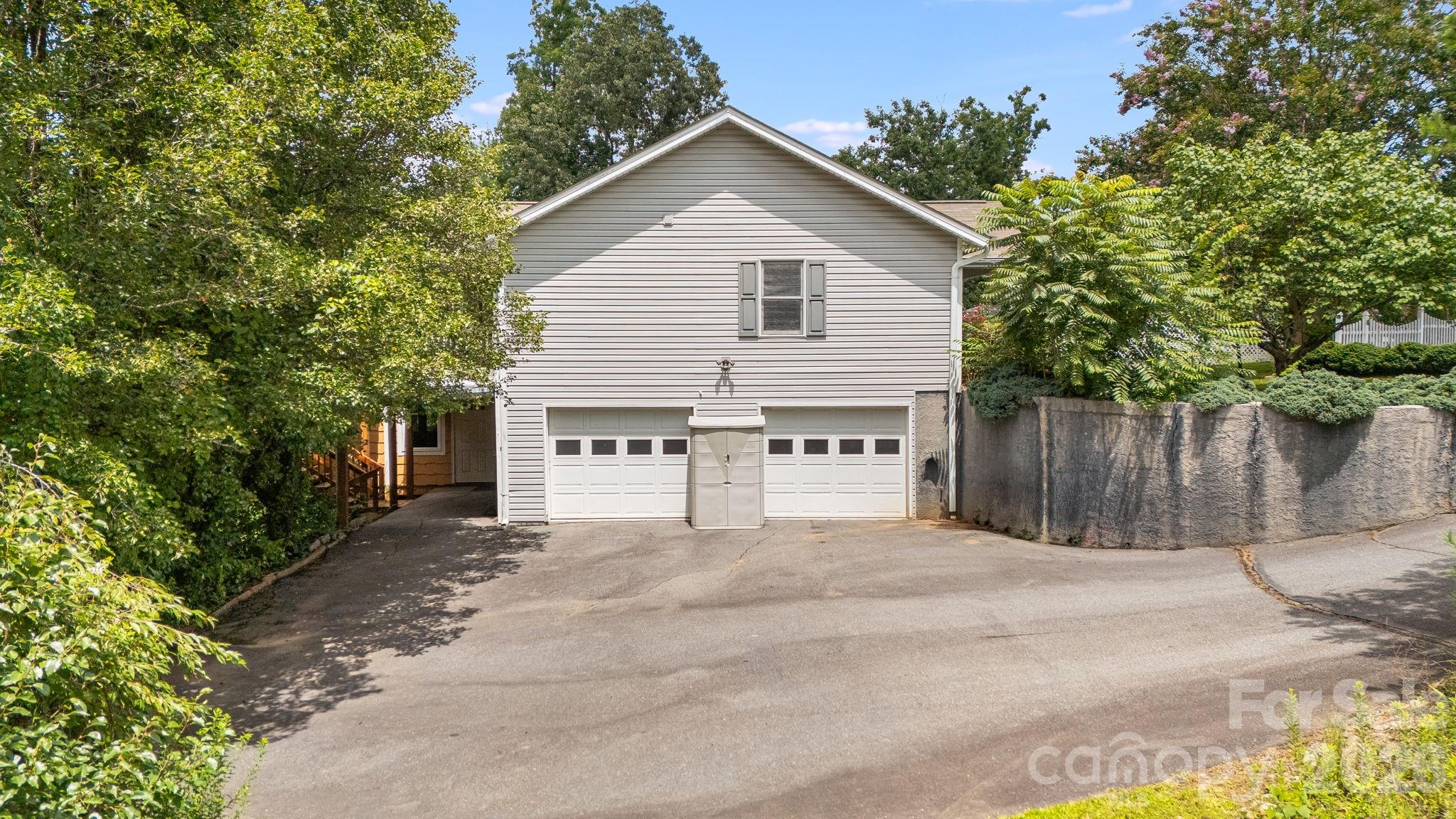 6 Arrowhead Lane Property Photo 42
