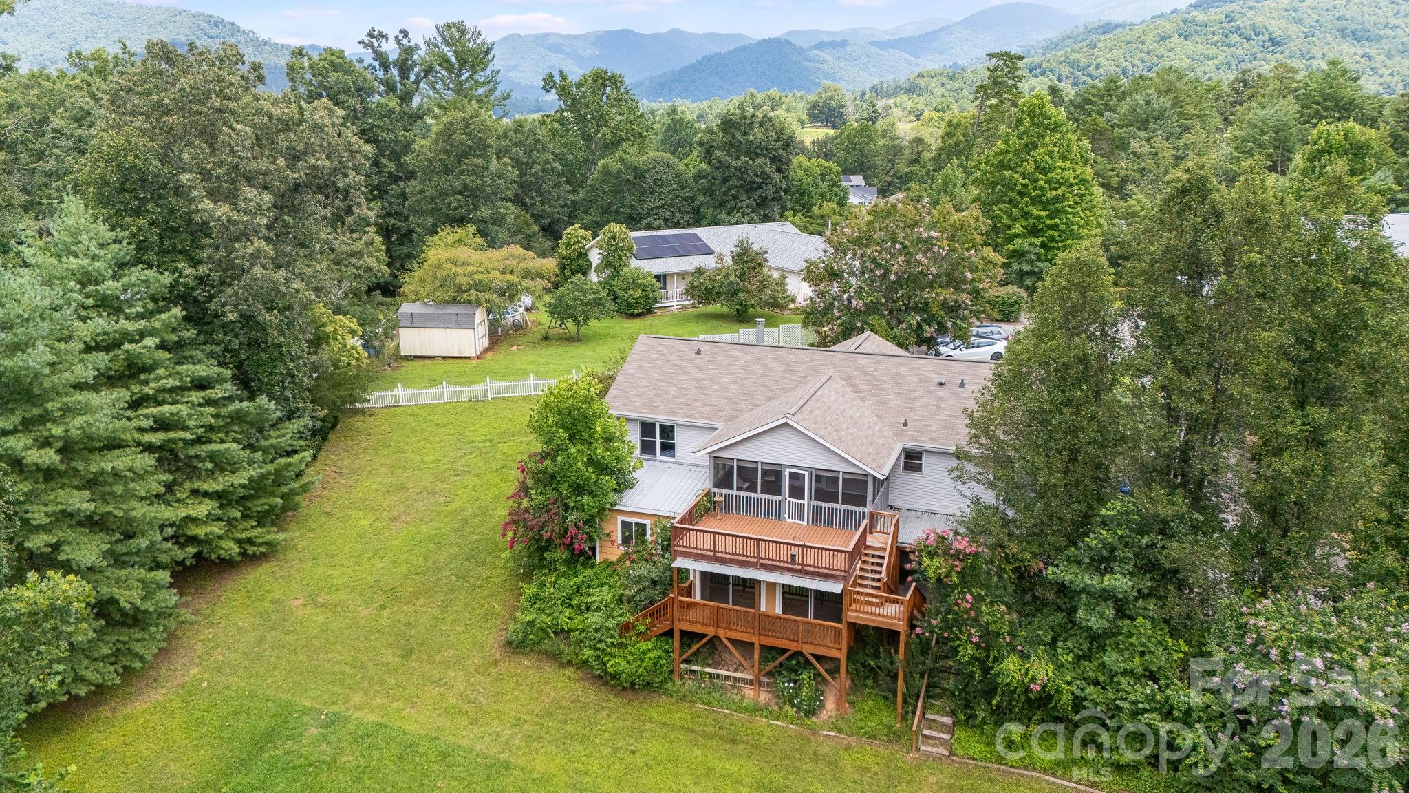 6 Arrowhead Lane Property Photo 43
