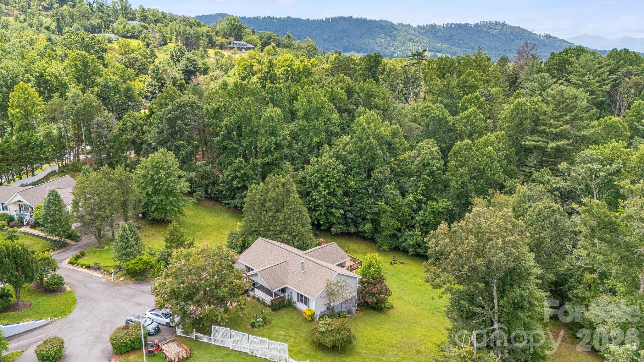 6 Arrowhead Lane Property Photo 44