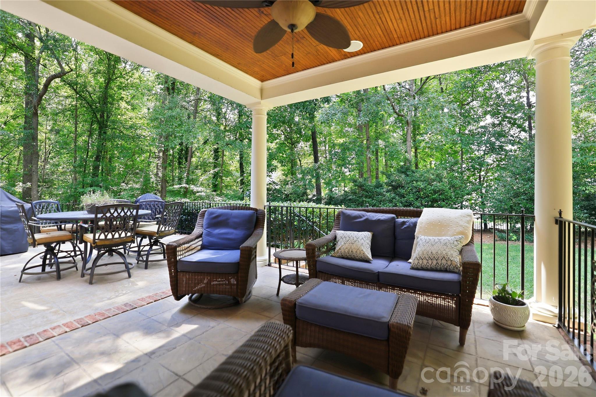 1009 Honors Court Property Photo 5