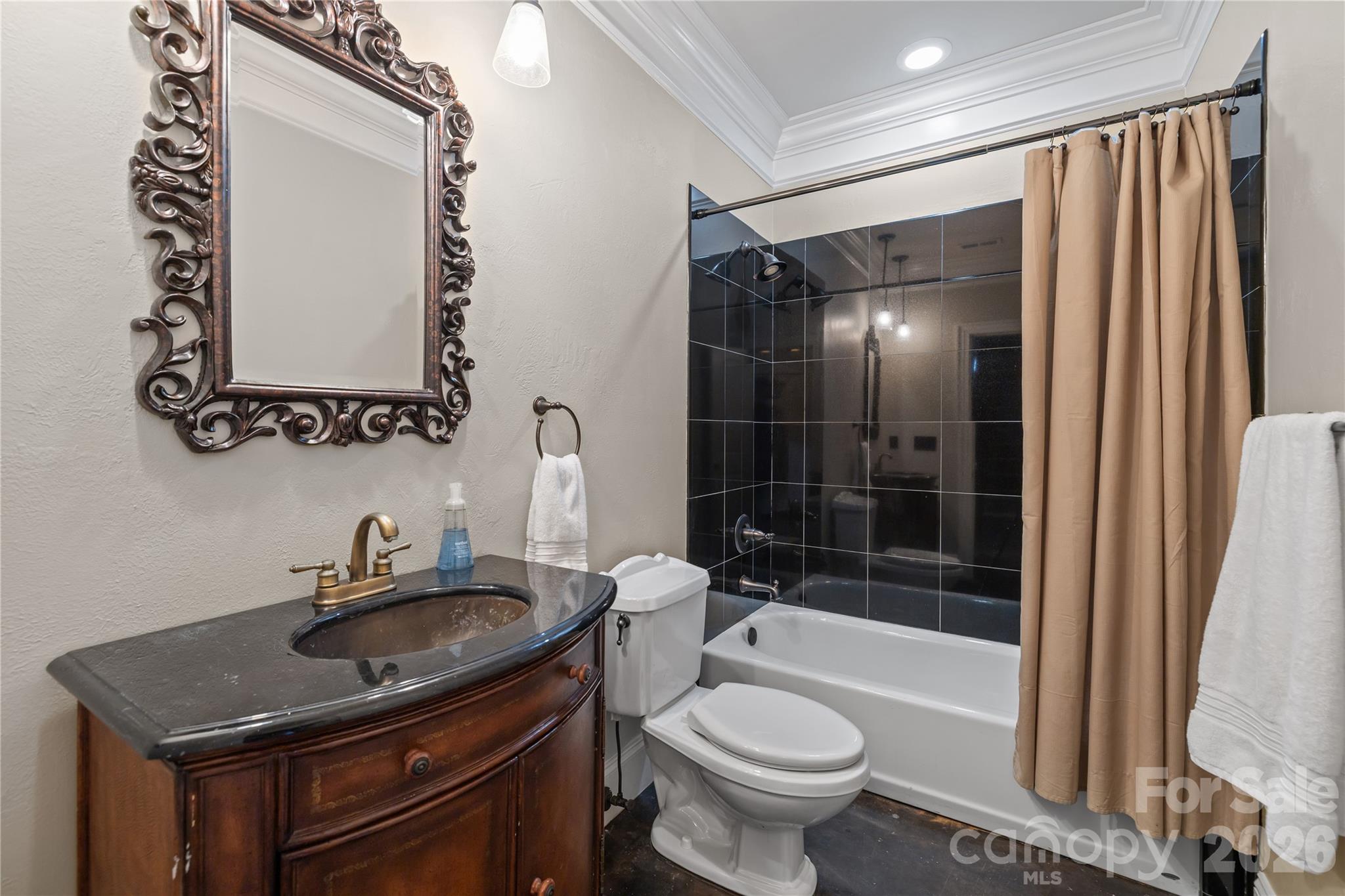 1009 Honors Court Property Photo 34