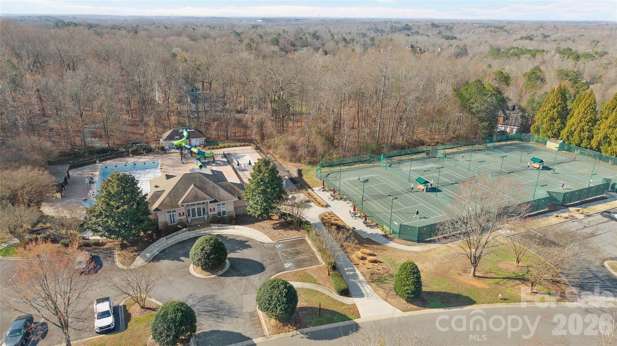1009 Honors Court Property Photo 40