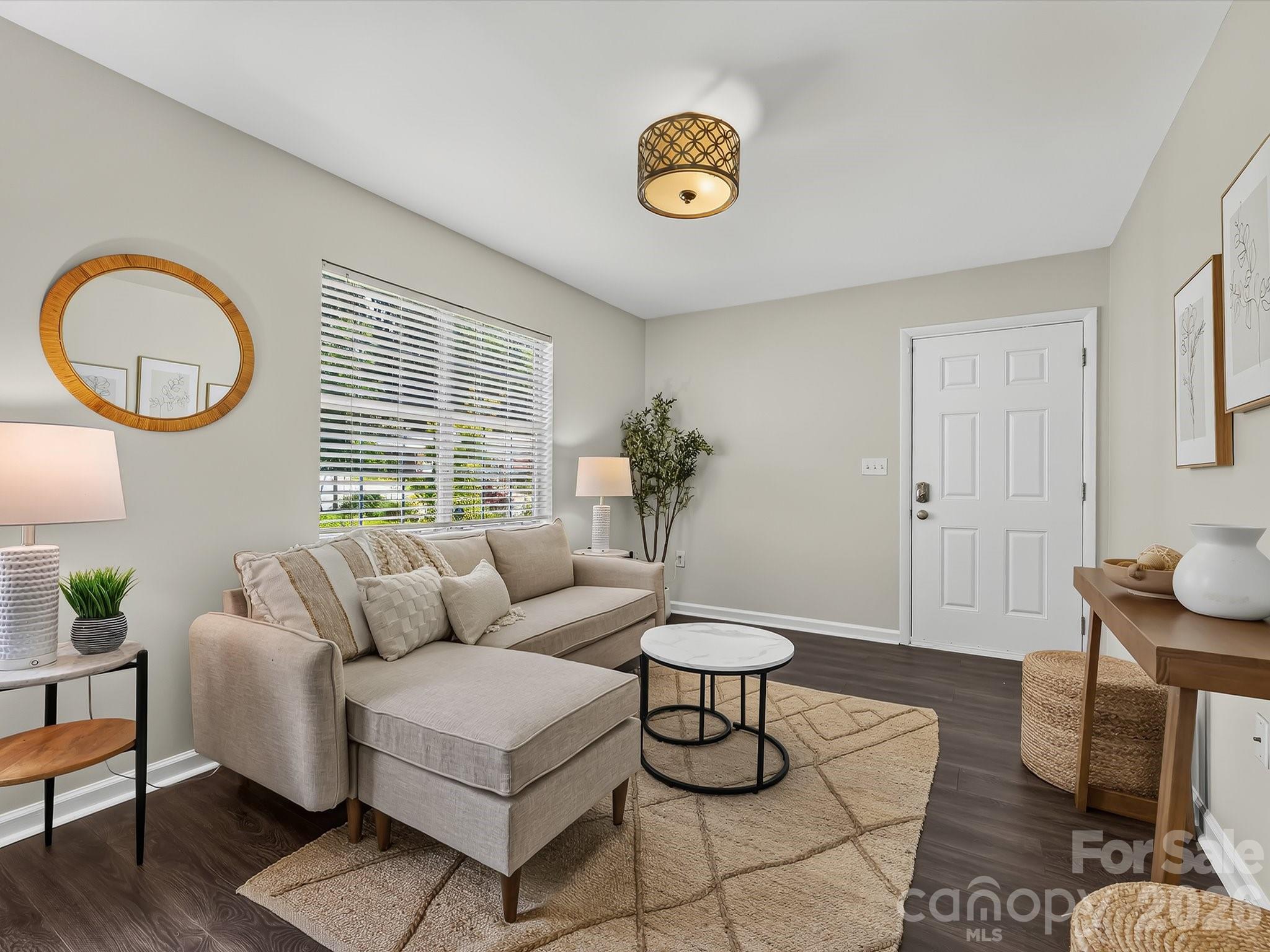 1521 Sumter Avenue Property Photo 4