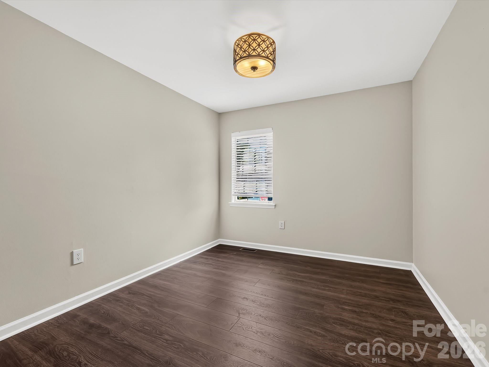1521 Sumter Avenue Property Photo 18