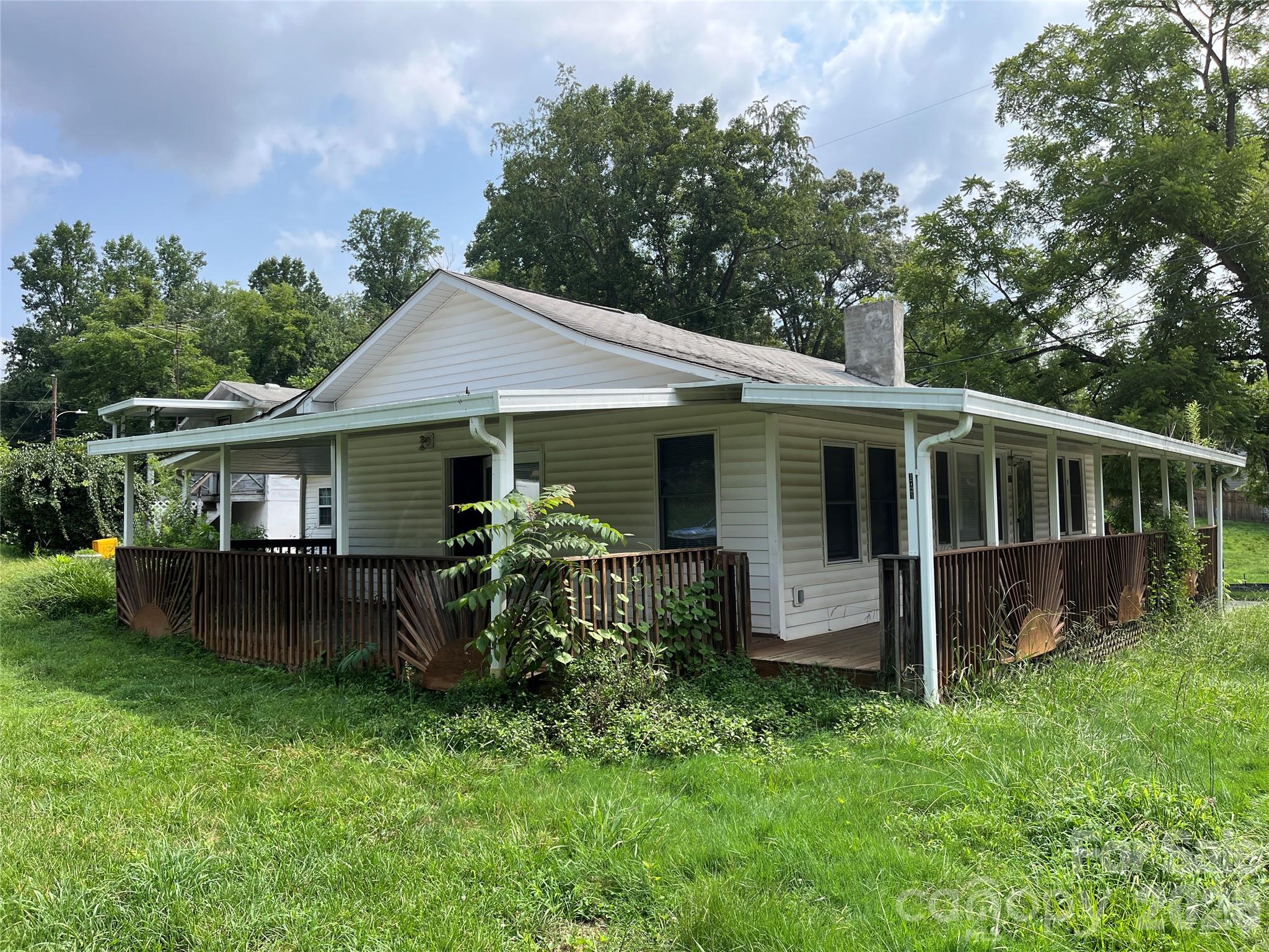1721 Old Haywood Road Property Photo 2