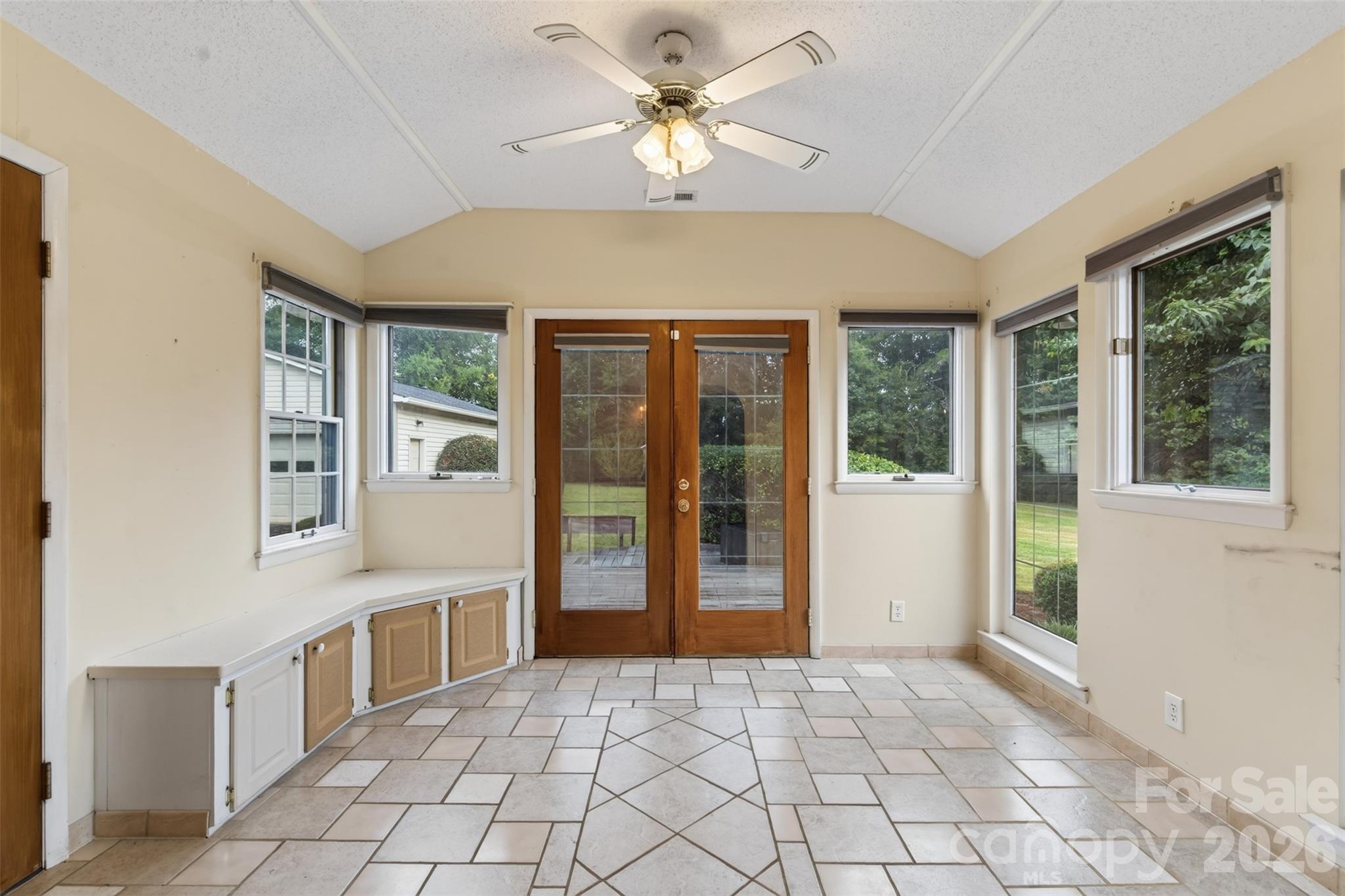 115 Eller Road Property Photo 13