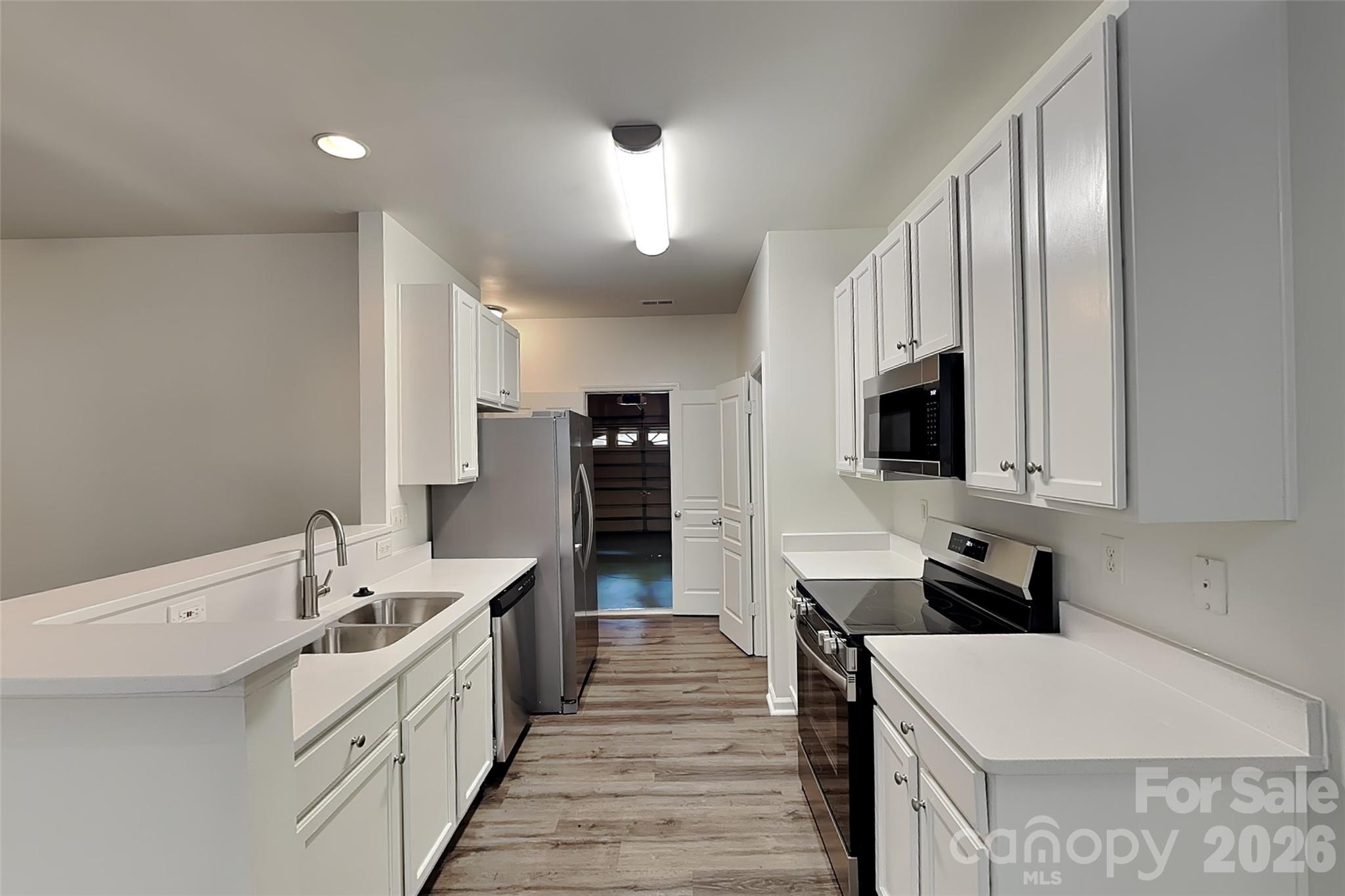 6523 Avonlea Court Property Photo 6