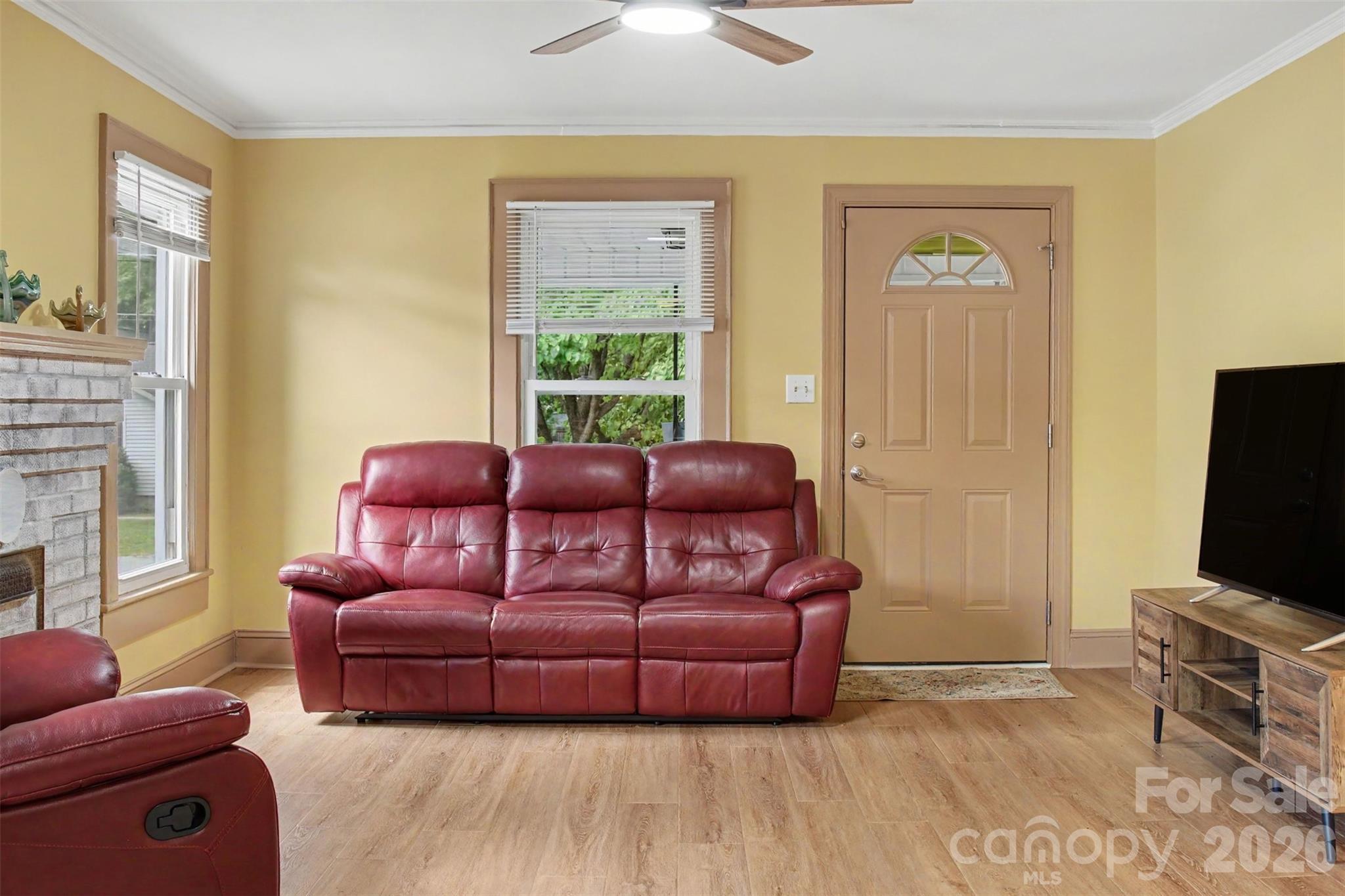 1104 Venus Street 19 Property Photo 5