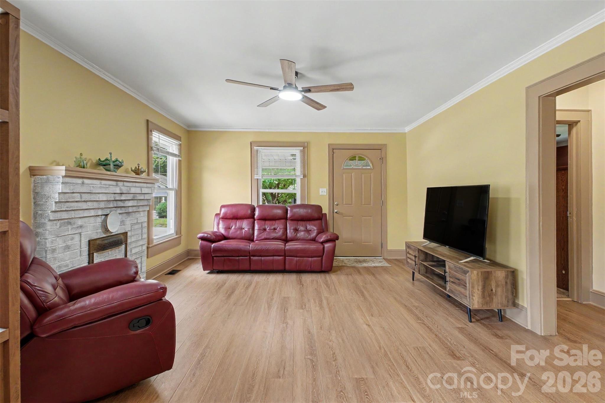 1104 Venus Street 19 Property Photo 6