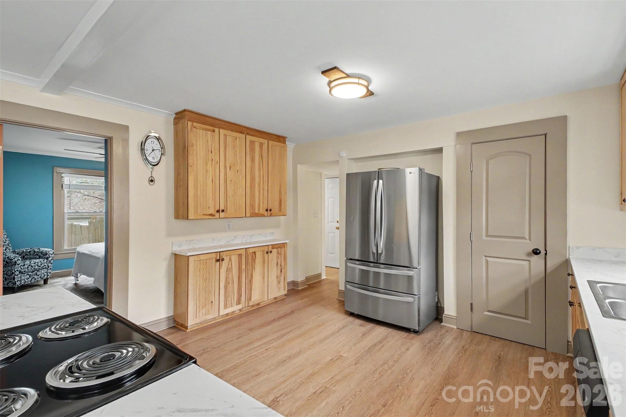 1104 Venus Street 19 Property Photo 17