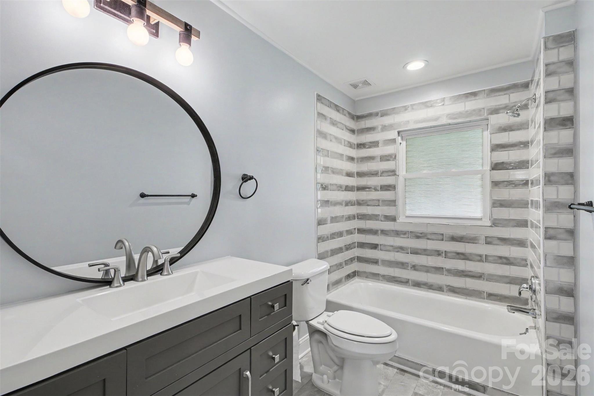 1104 Venus Street 19 Property Photo 18