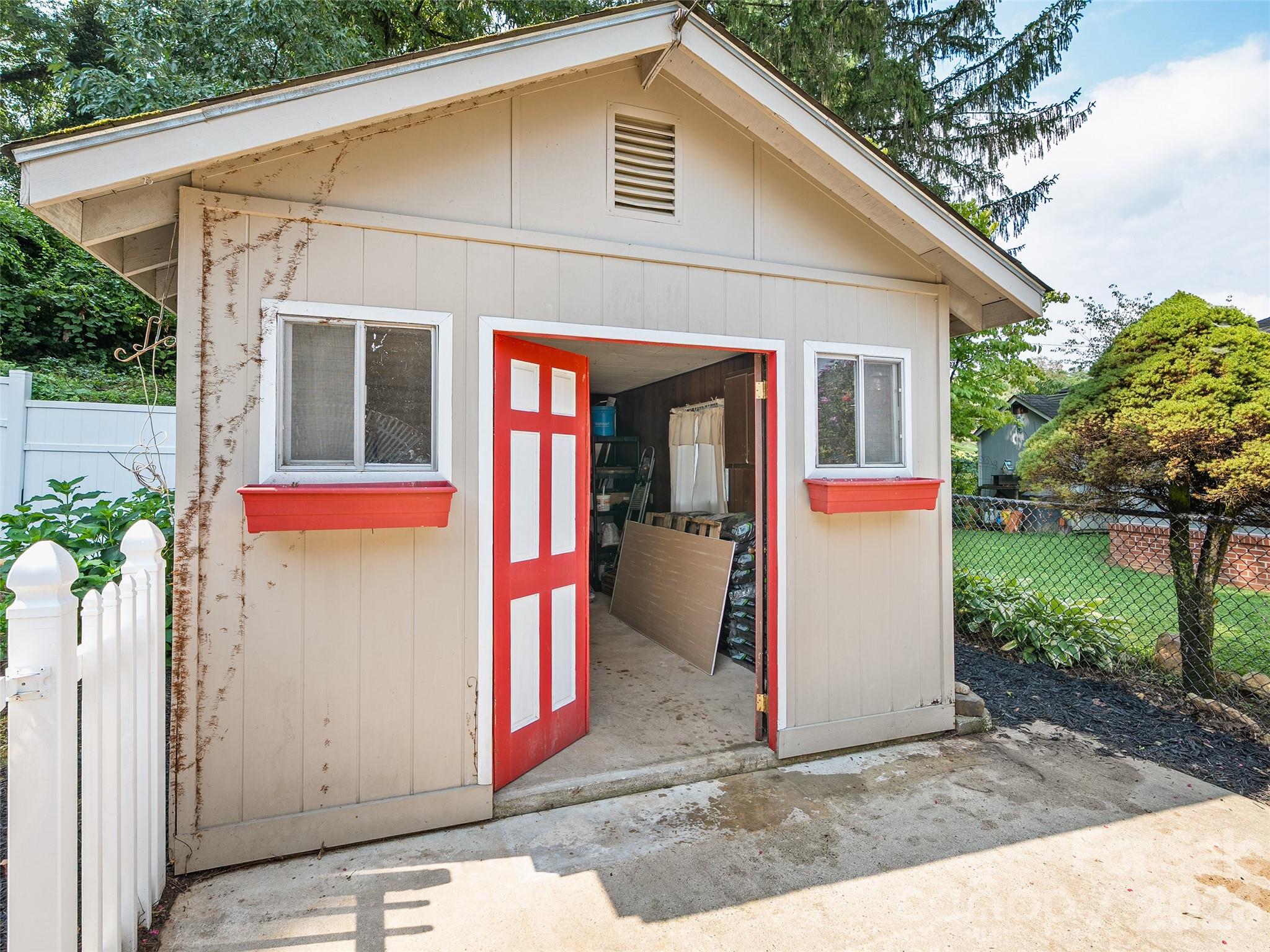 151 Meadow Street Property Photo 35
