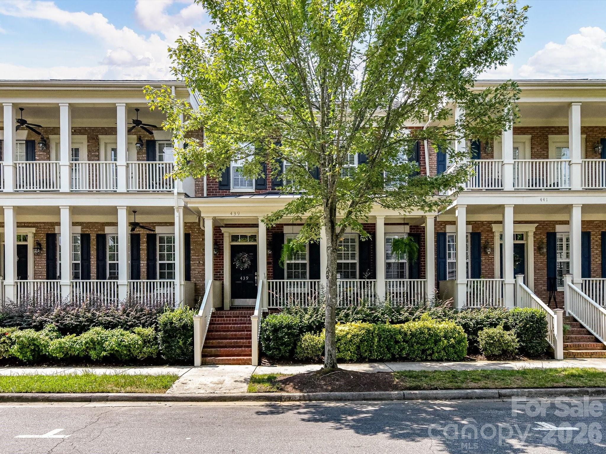 439 O'henry Avenue Property Photo 1