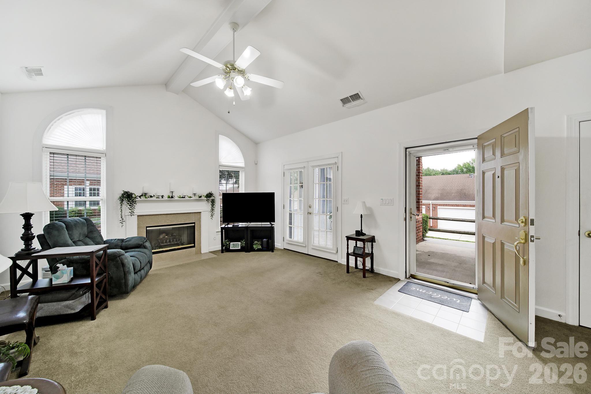8368 Windsor Ridge Drive Property Photo 5
