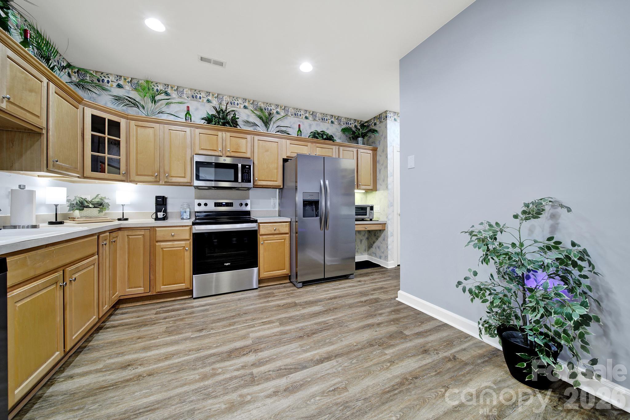 8368 Windsor Ridge Drive Property Photo 14