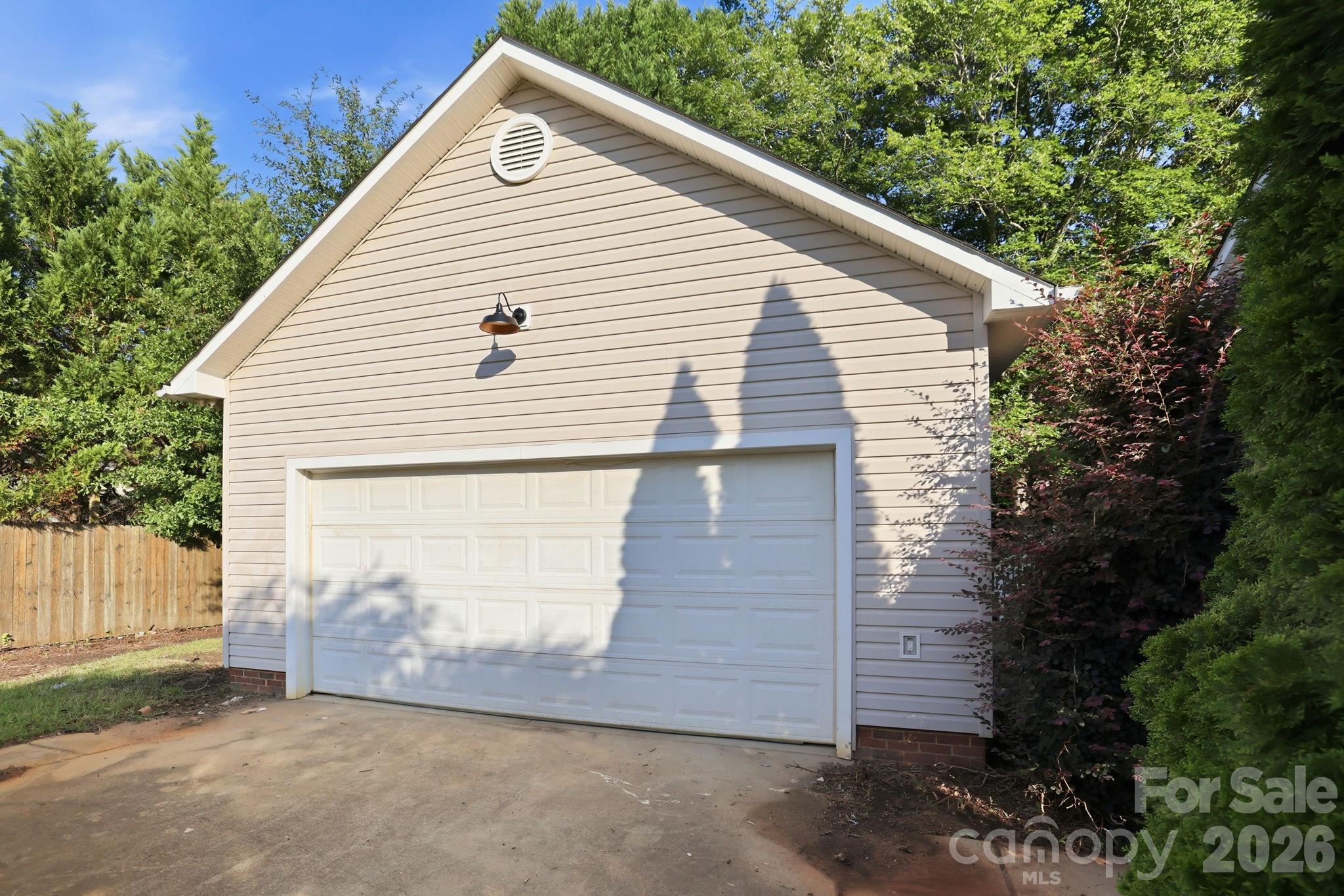 910 Little Brook Circle Property Photo 35