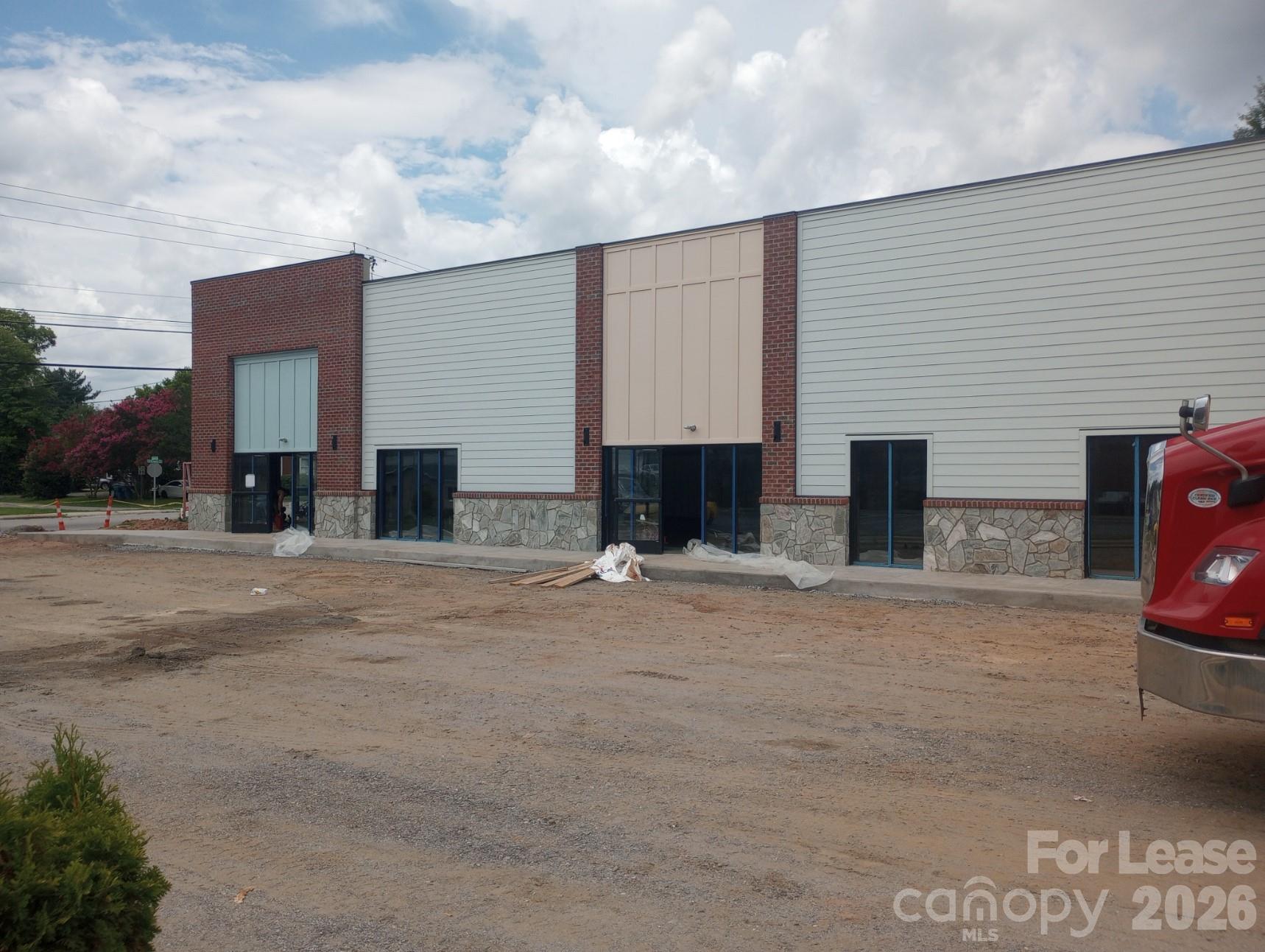 635 Broadway Street Property Photo 1