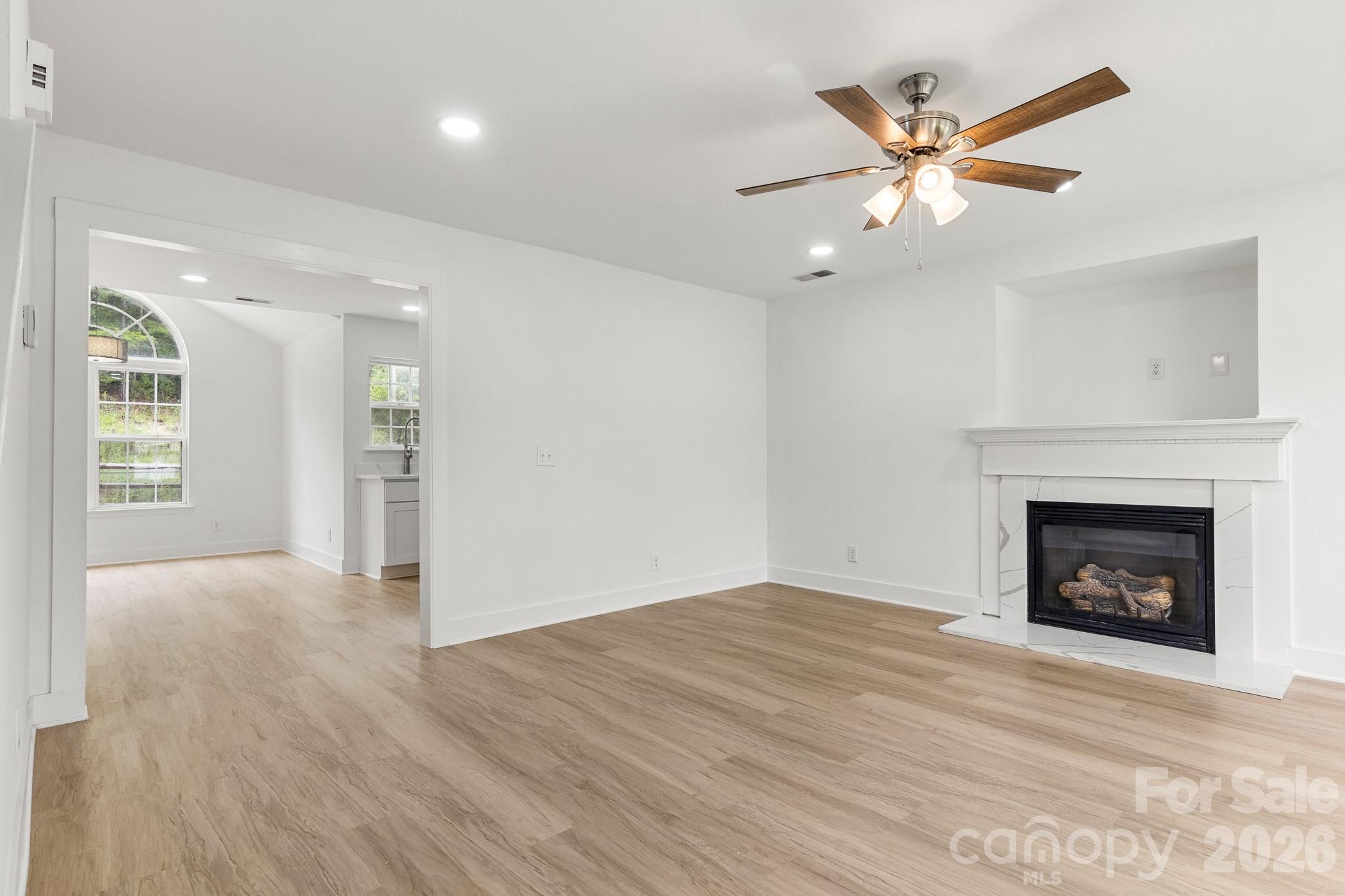223 Newport Drive Property Photo 7