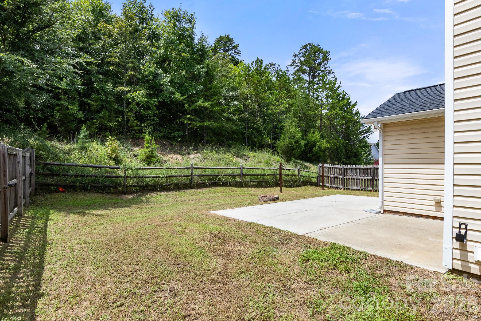 223 Newport Drive Property Photo 43