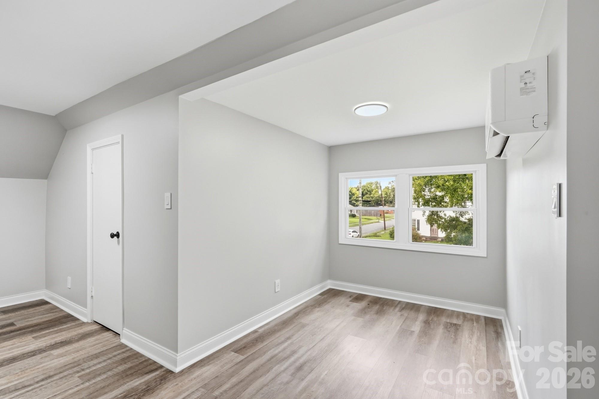 327 S Spruce Street Property Photo 19