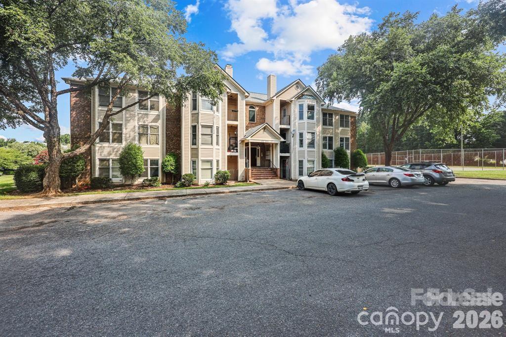 6203 Rosecroft Drive Property Photo 1