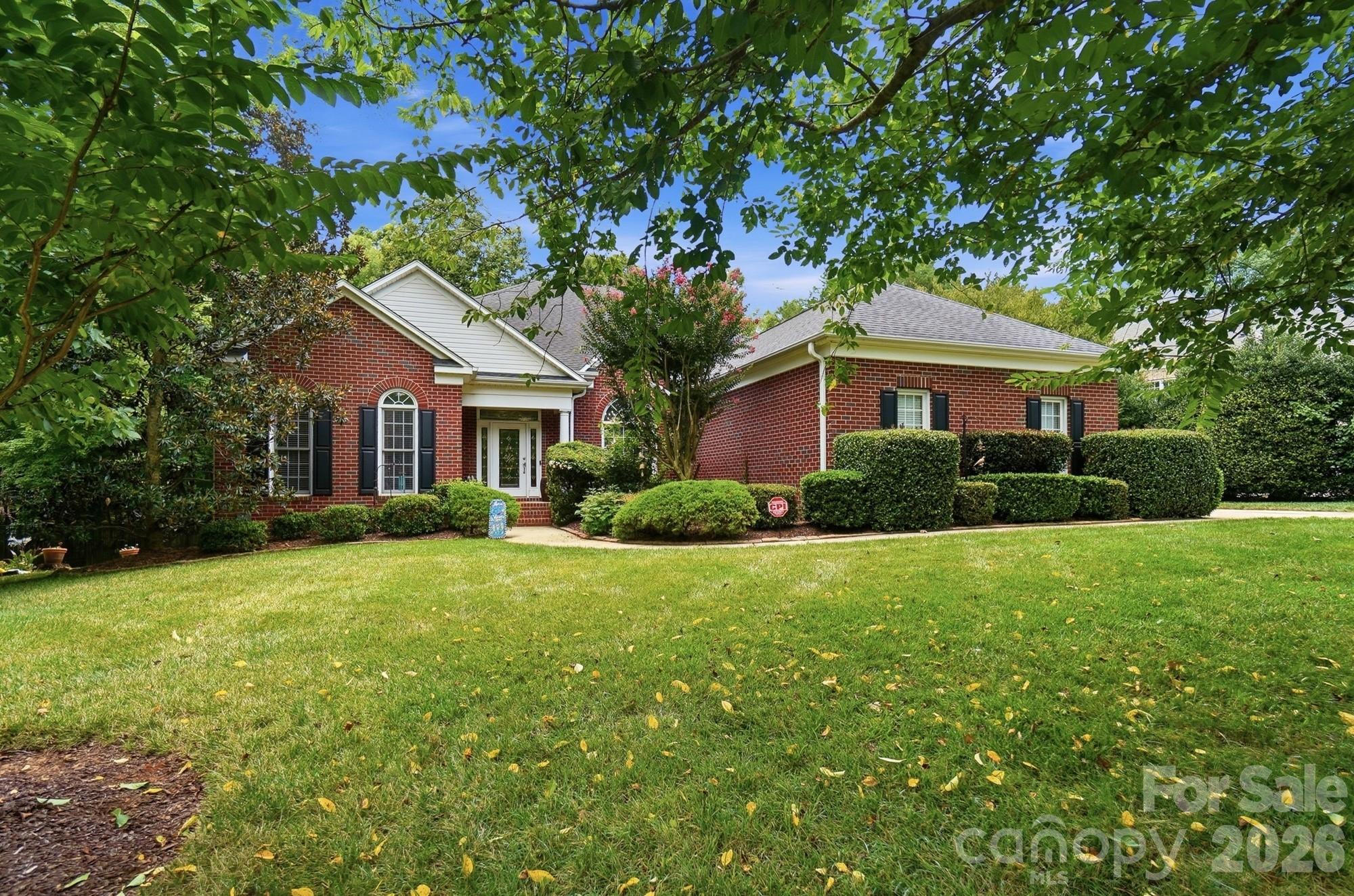 1244 Waynewood Drive Property Photo 1