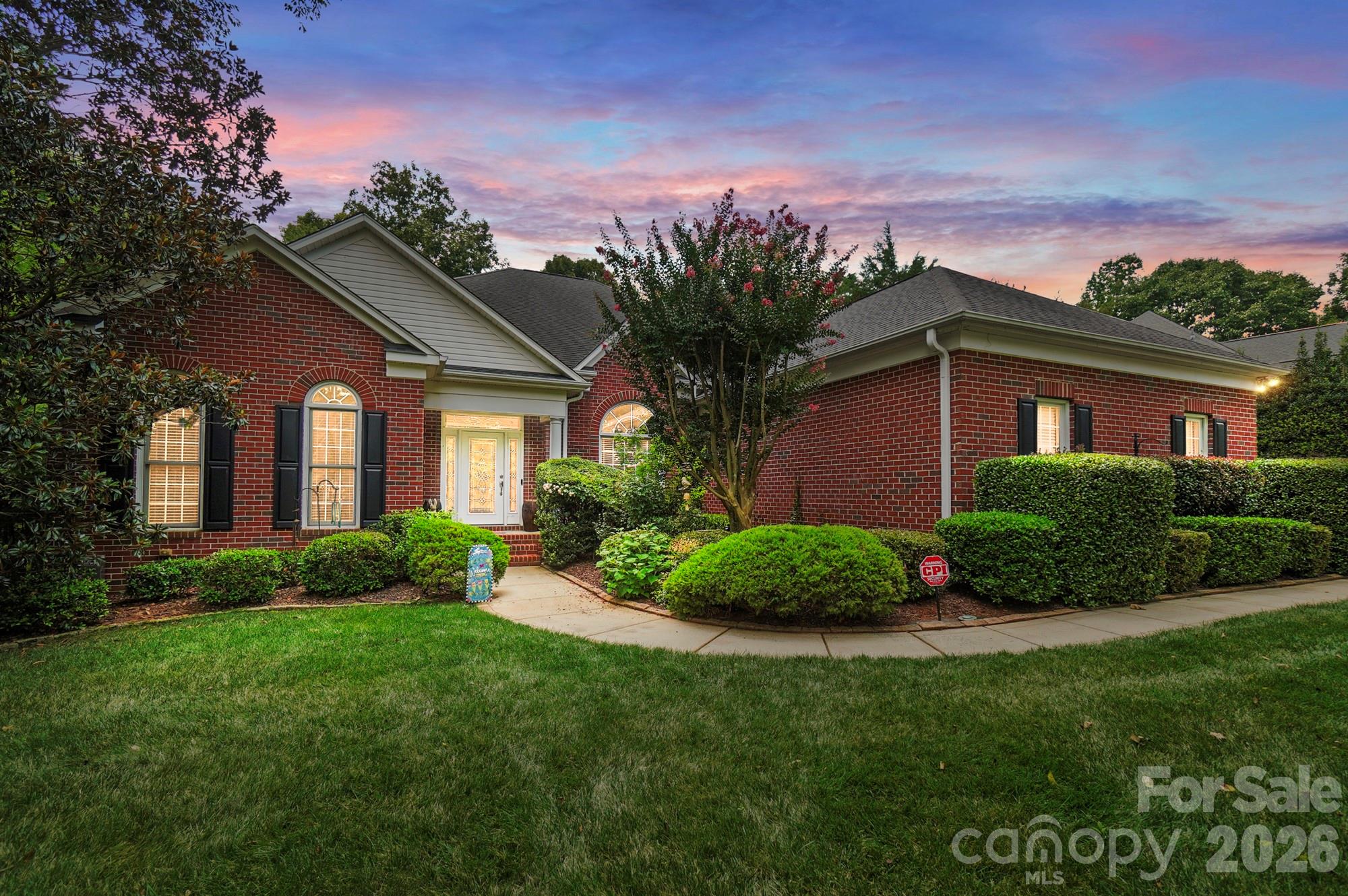 1244 Waynewood Drive Property Photo 1