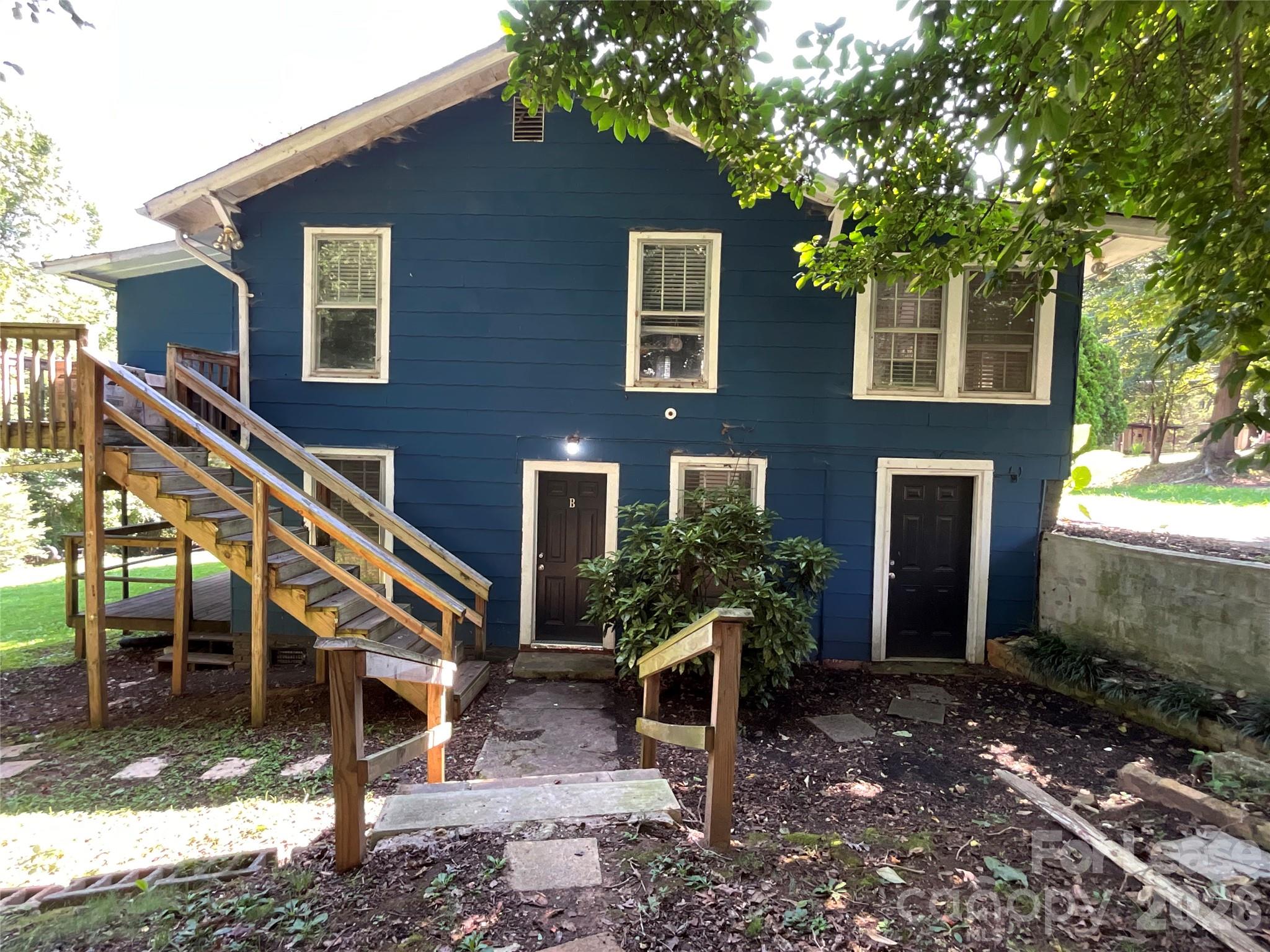 403 Green Street B Property Photo 1