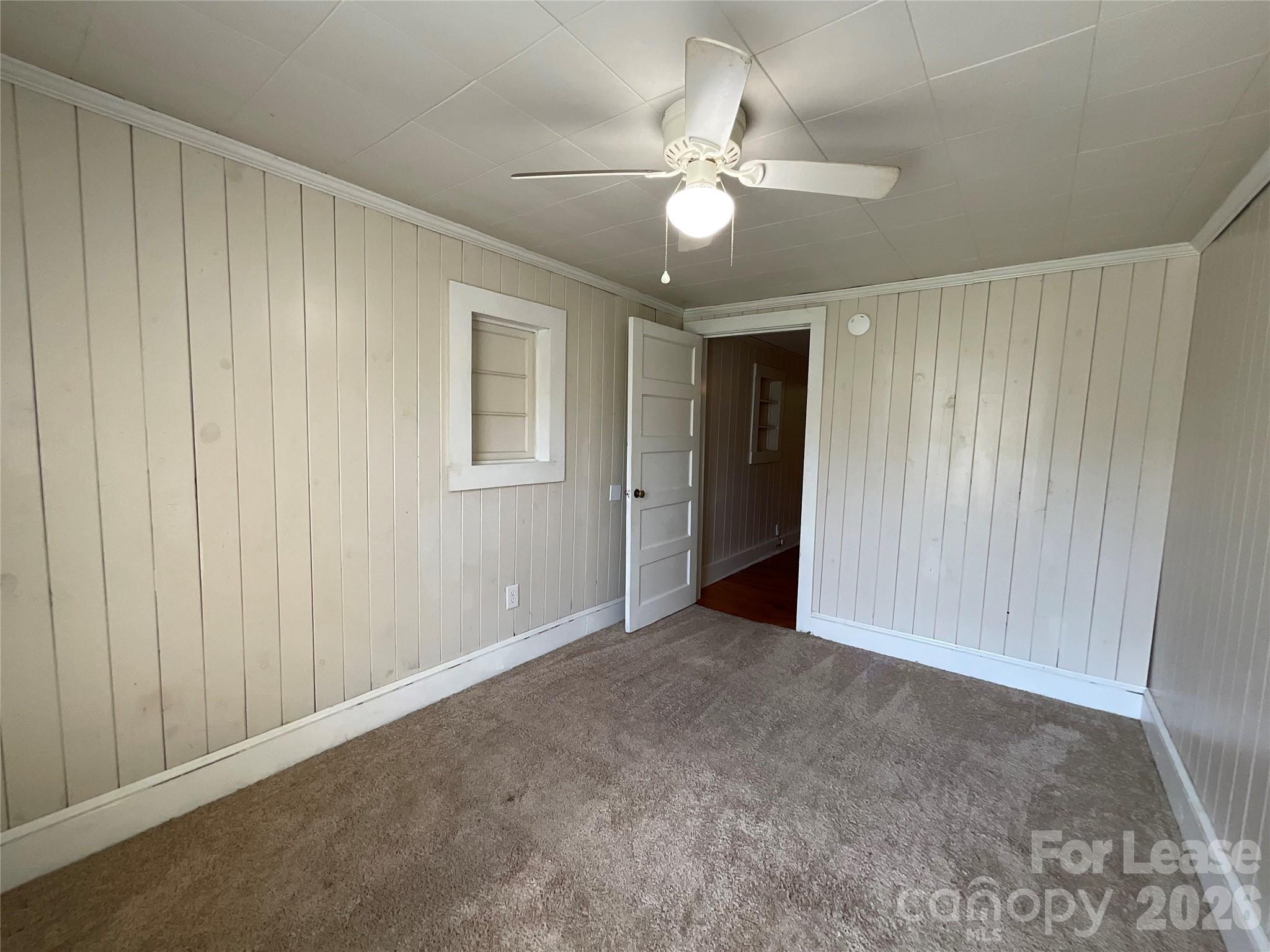 403 Green Street B Property Photo 10