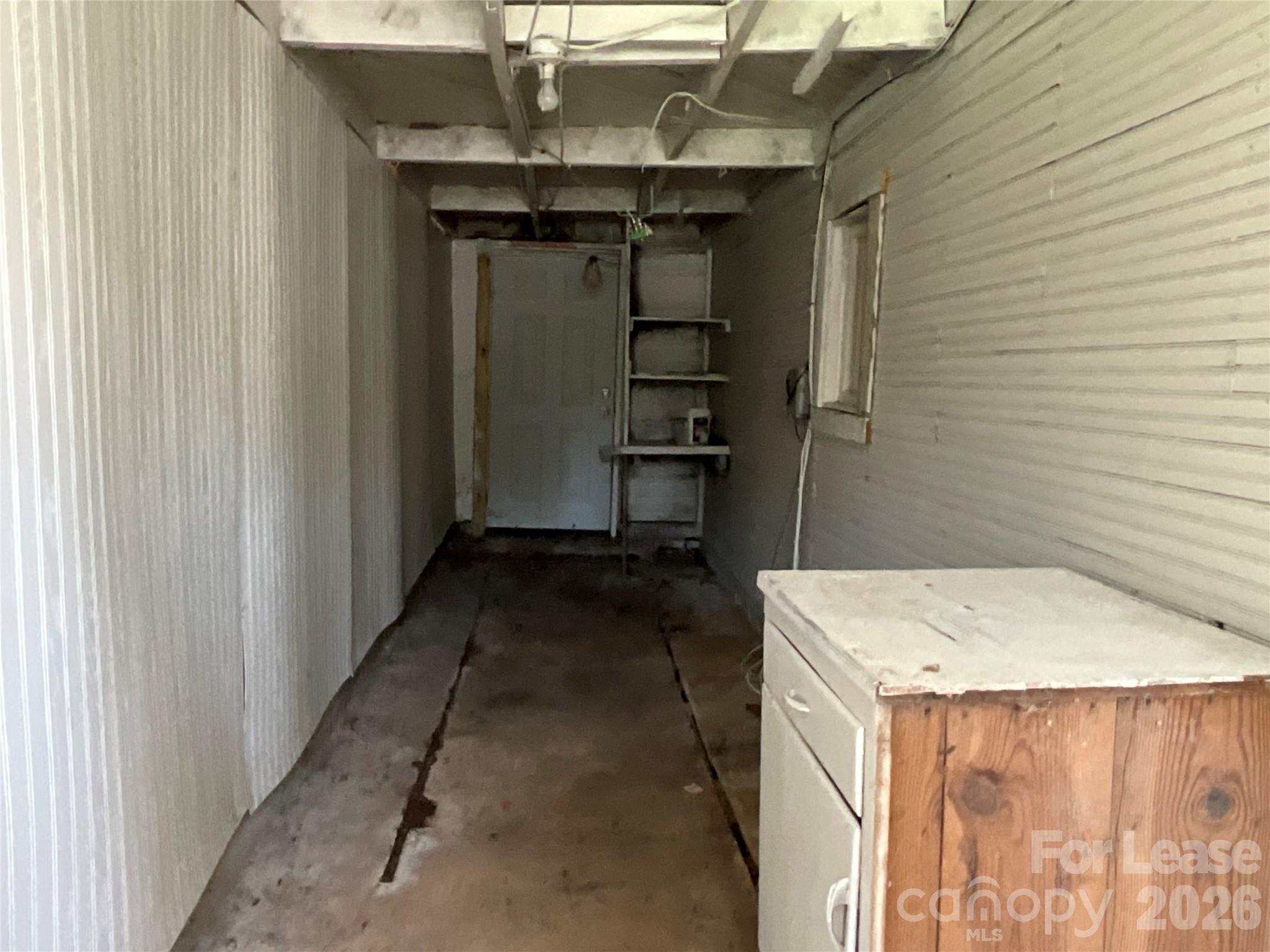 403 Green Street B Property Photo 12