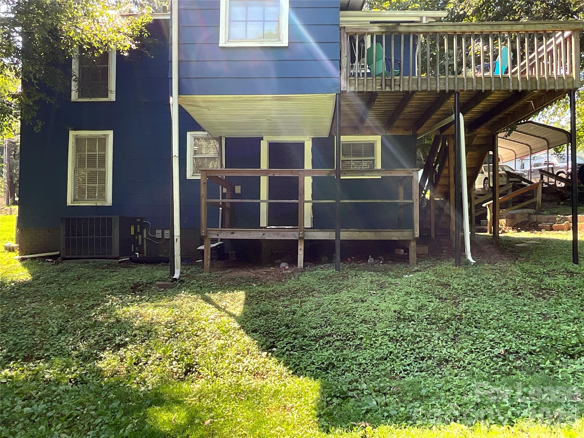 403 Green Street B Property Photo 14