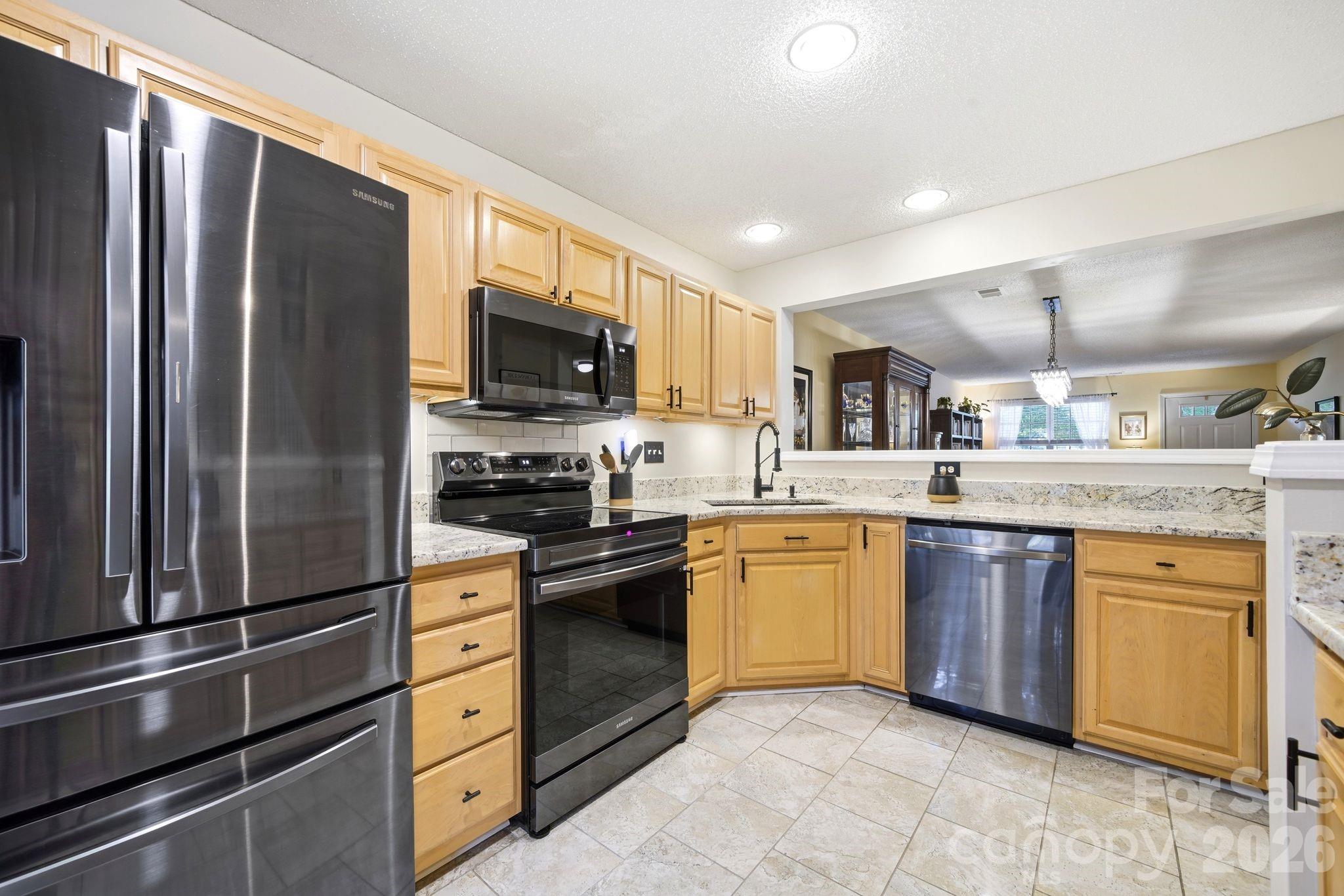 10631 Sleigh Bell Lane Property Photo 5