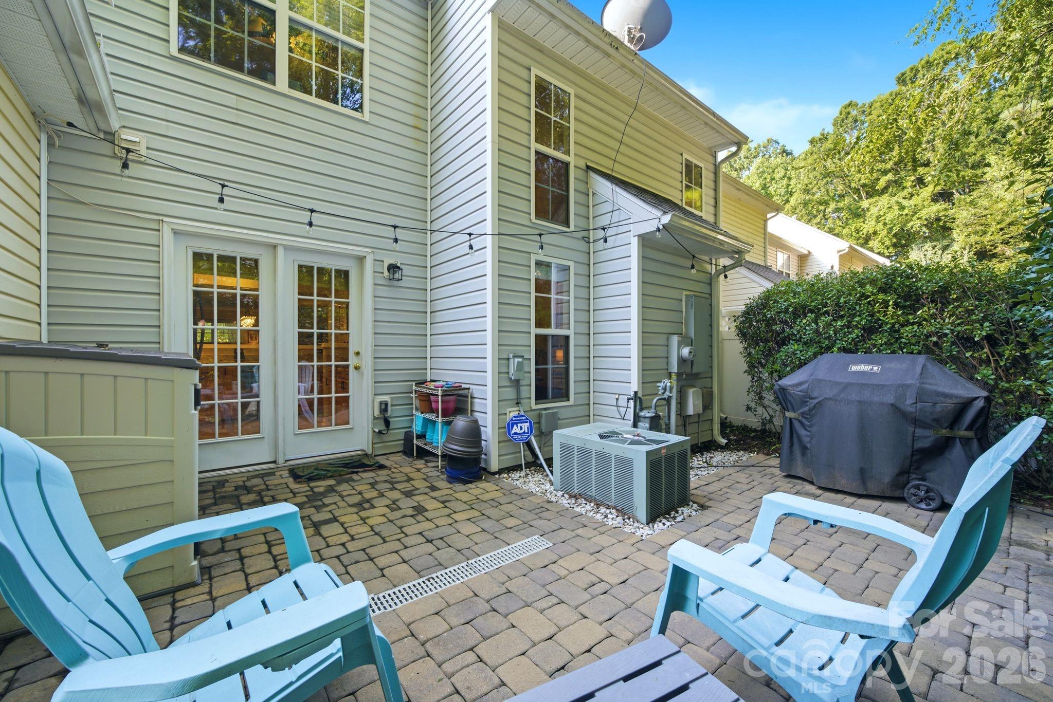 10631 Sleigh Bell Lane Property Photo 11