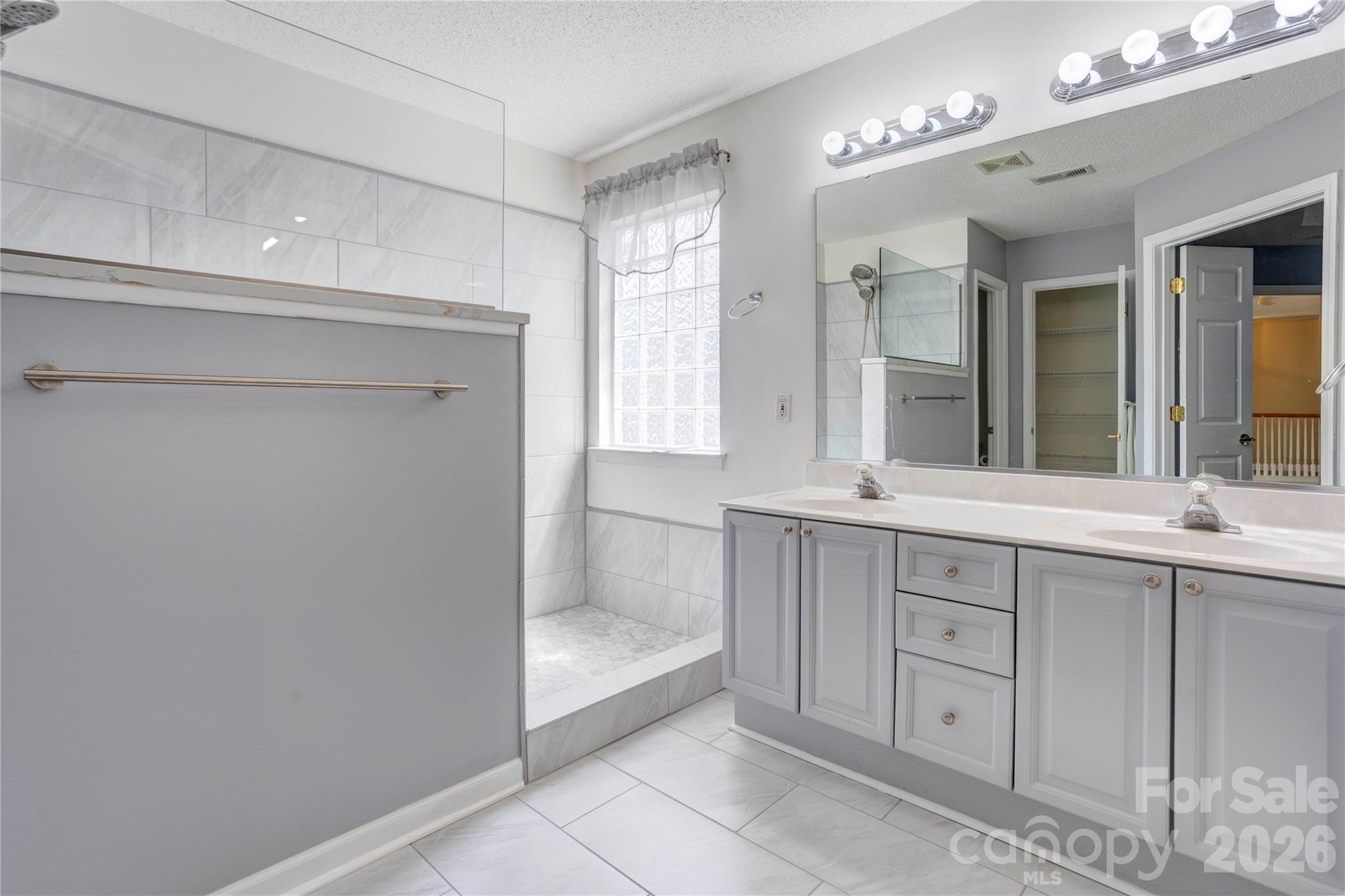 4735 Asherton Place Property Photo 23