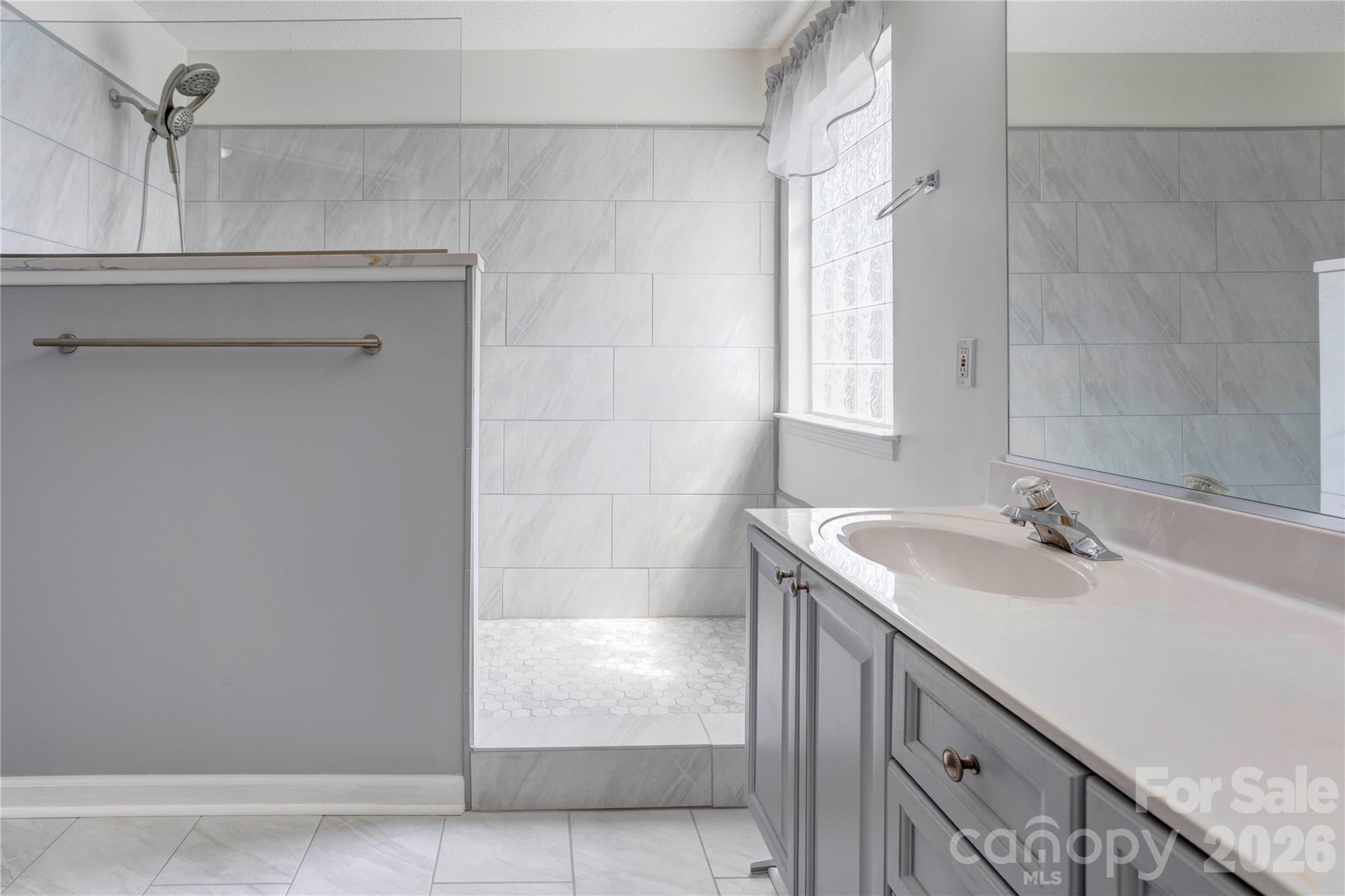 4735 Asherton Place Property Photo 24