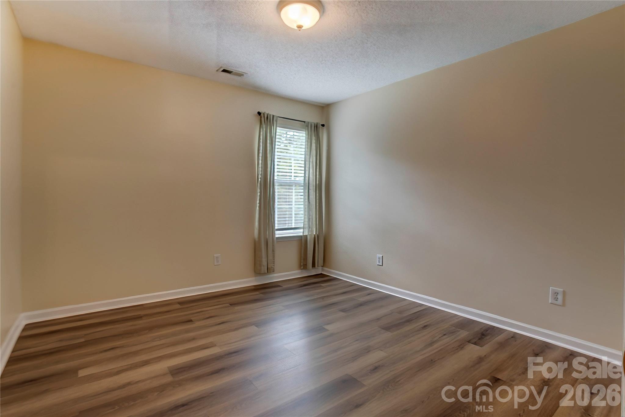 4735 Asherton Place Property Photo 28