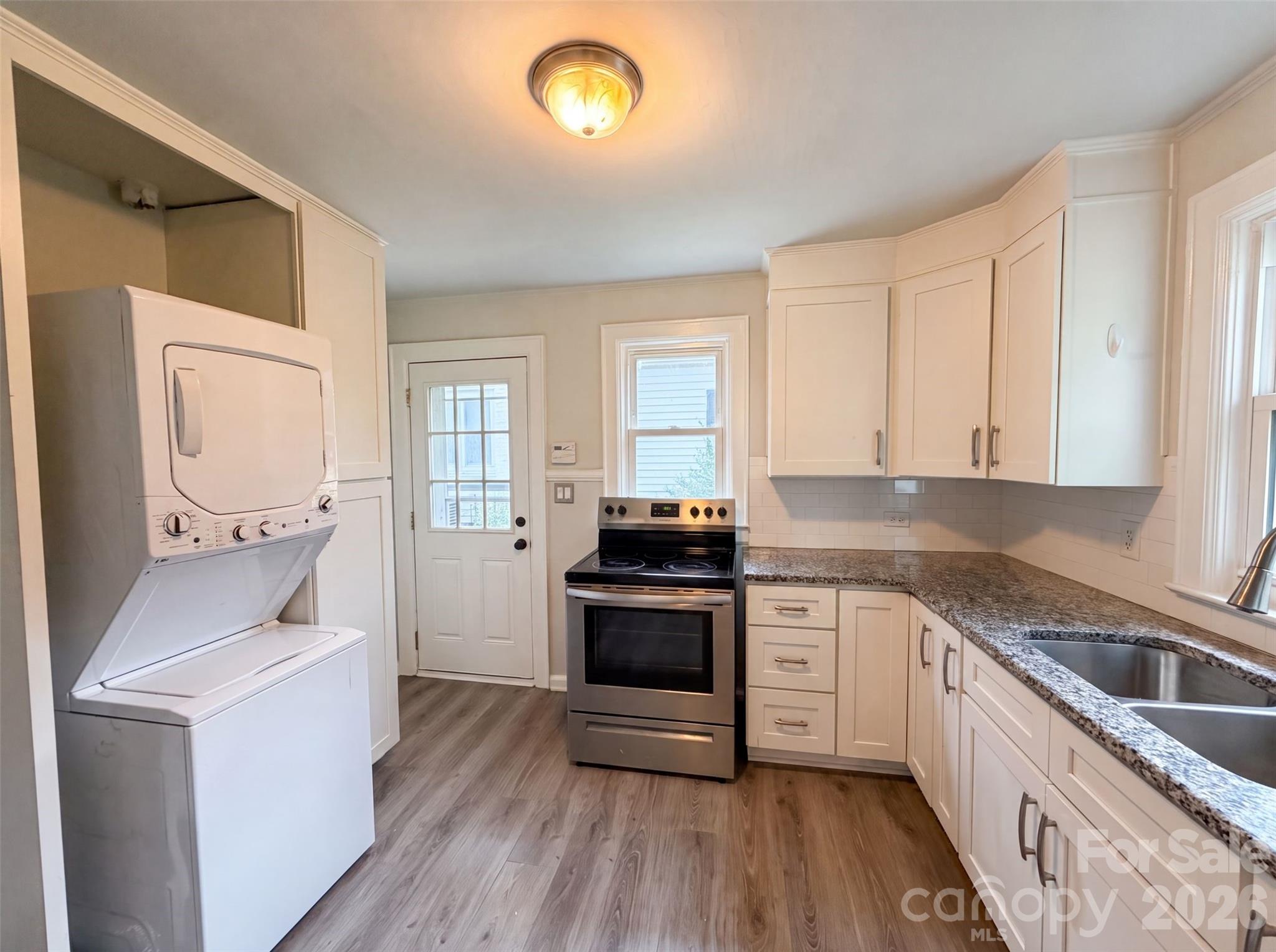 821 Jackson Street Property Photo 2