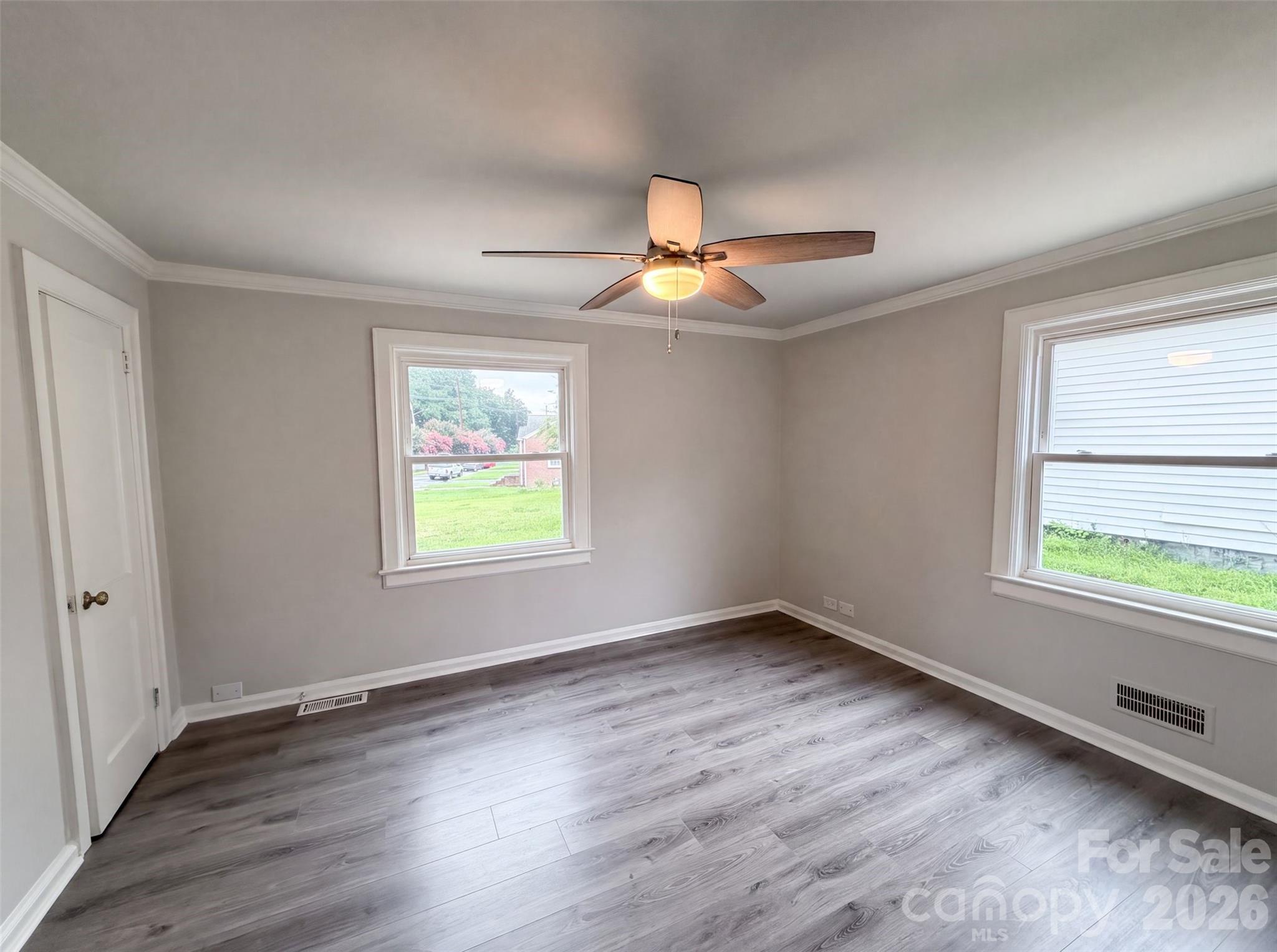821 Jackson Street Property Photo 4