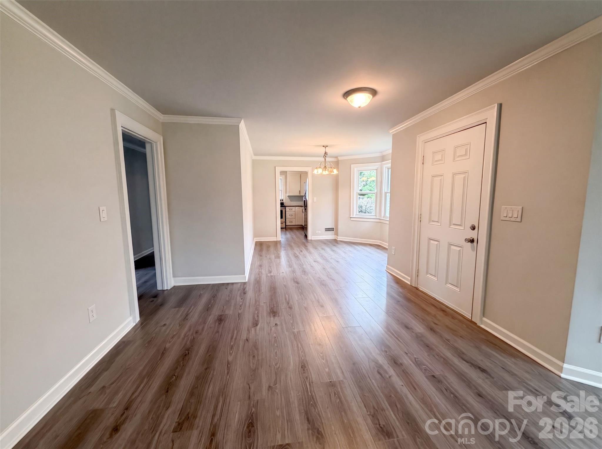 821 Jackson Street Property Photo 5