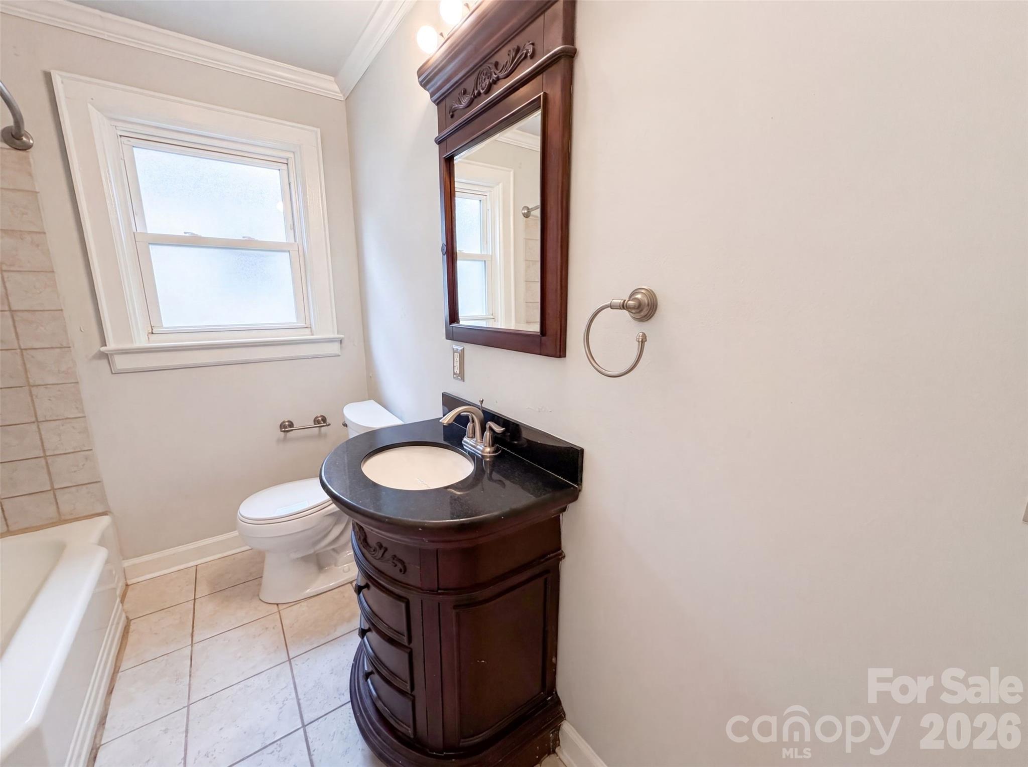 821 Jackson Street Property Photo 12