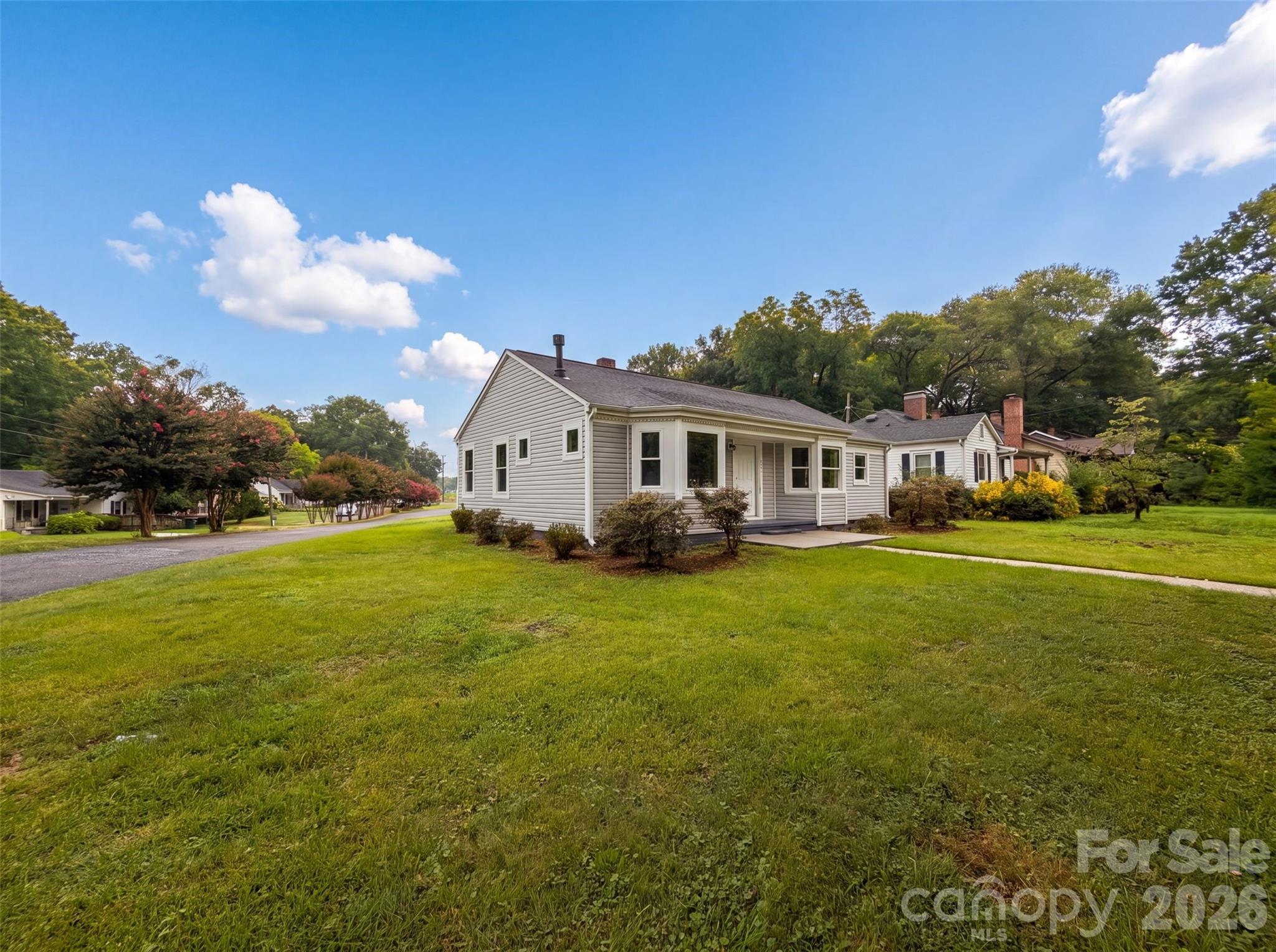 821 Jackson Street Property Photo 13