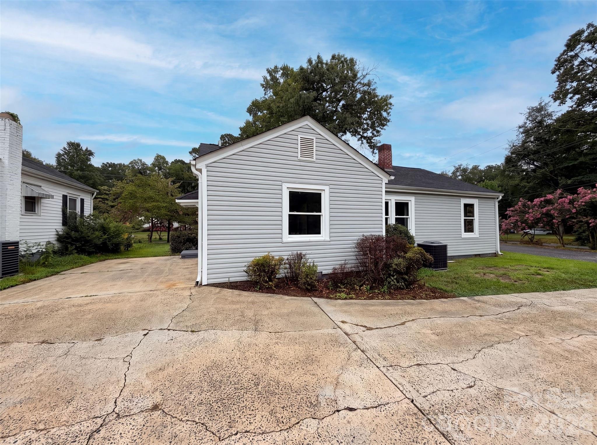 821 Jackson Street Property Photo 14