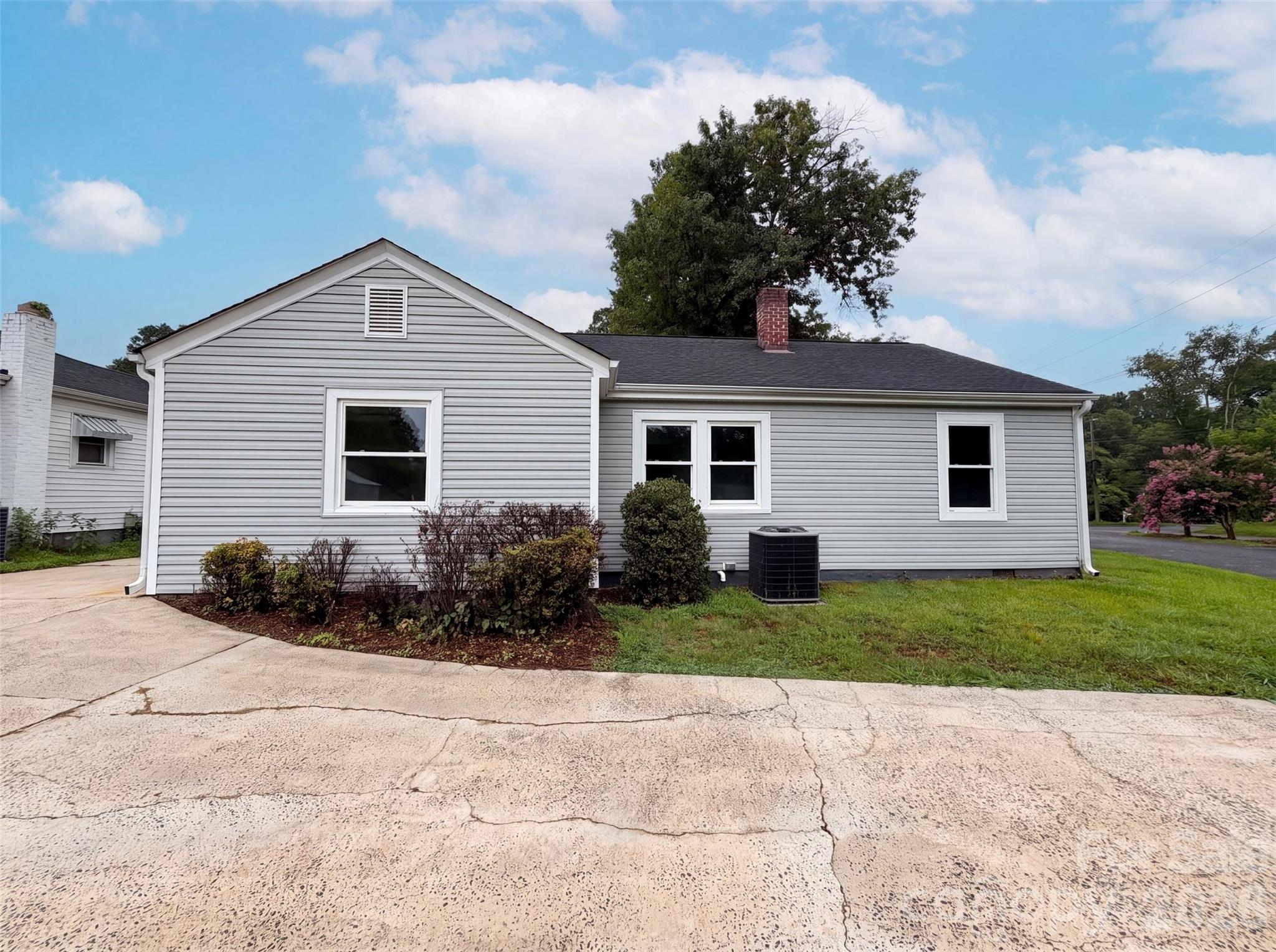 821 Jackson Street Property Photo 15