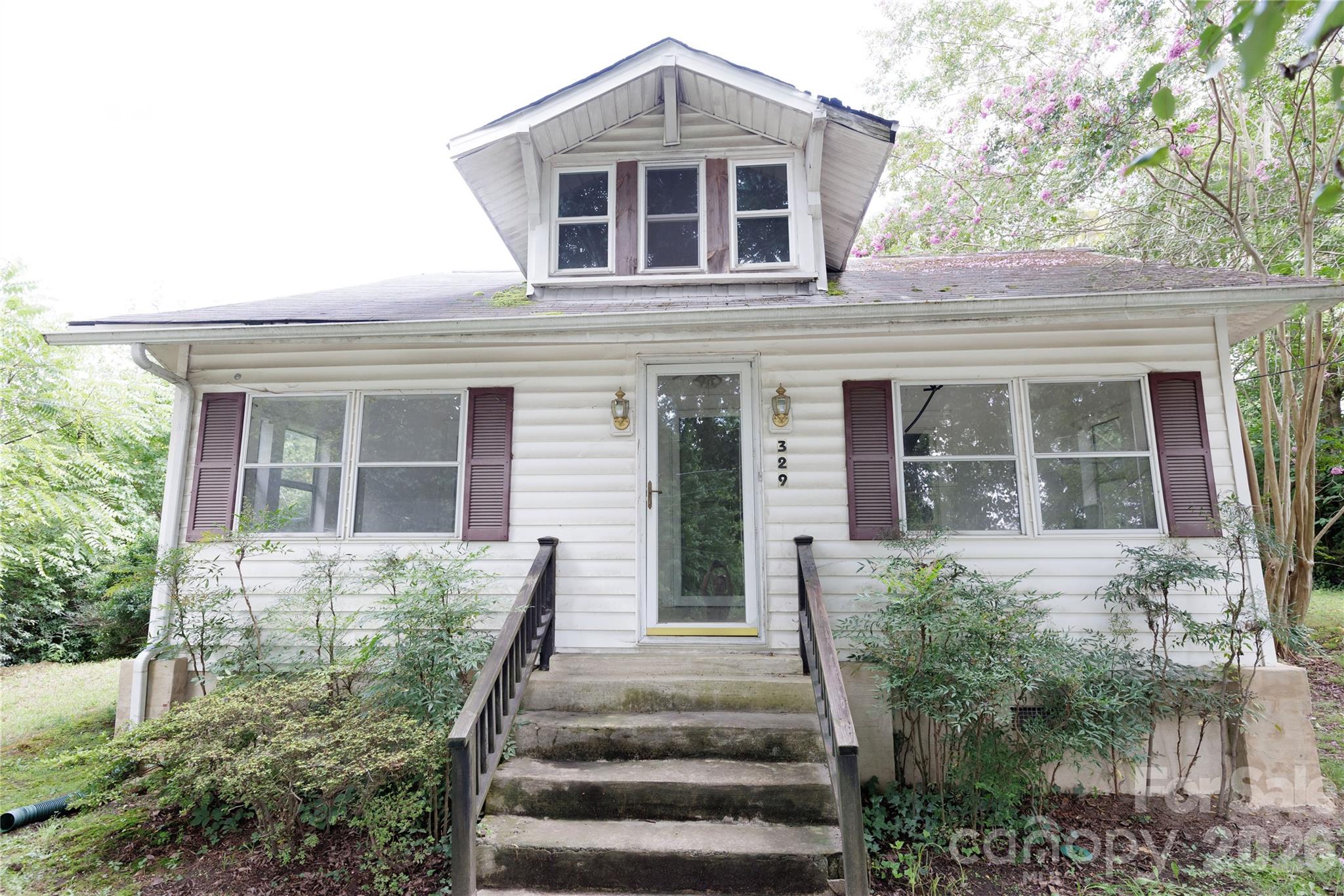 329 Finley Avenue Property Photo 1