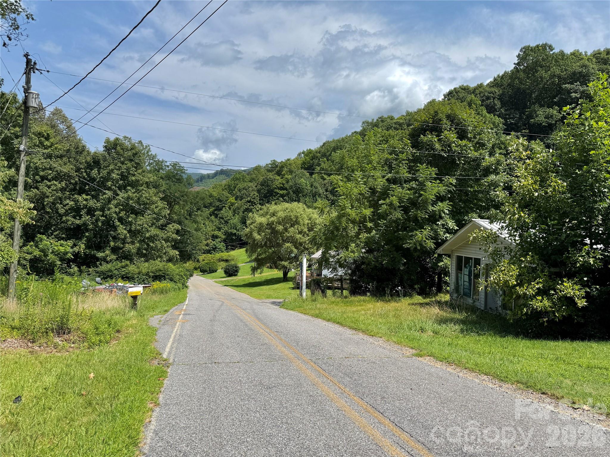 433 Little Cove Road Property Photo 6