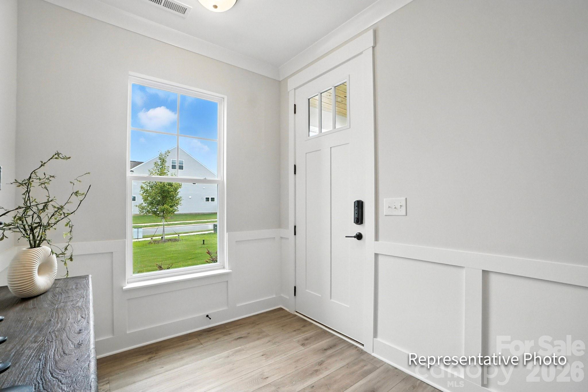 6022 New River Drive Property Photo 4