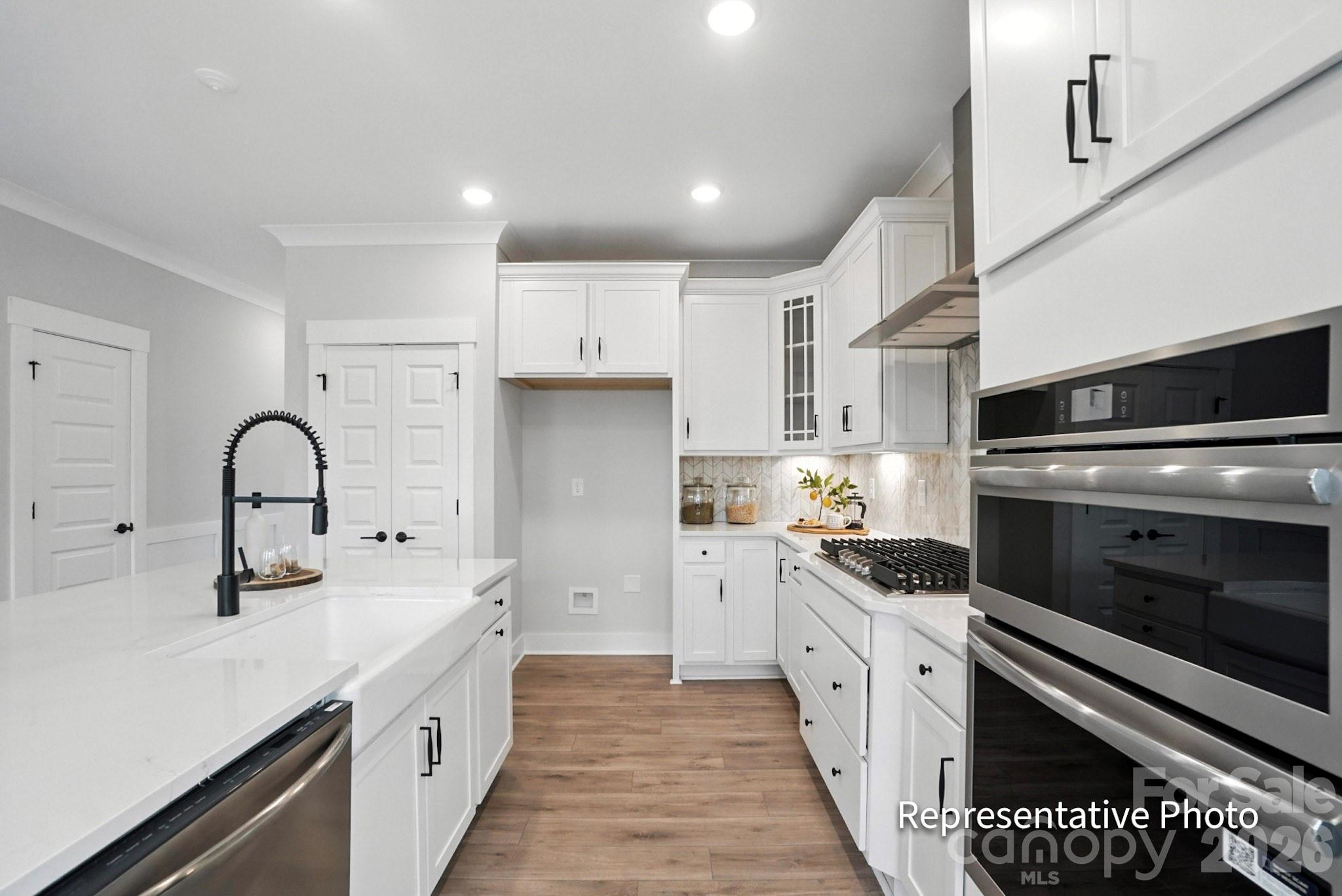 6022 New River Drive Property Photo 15